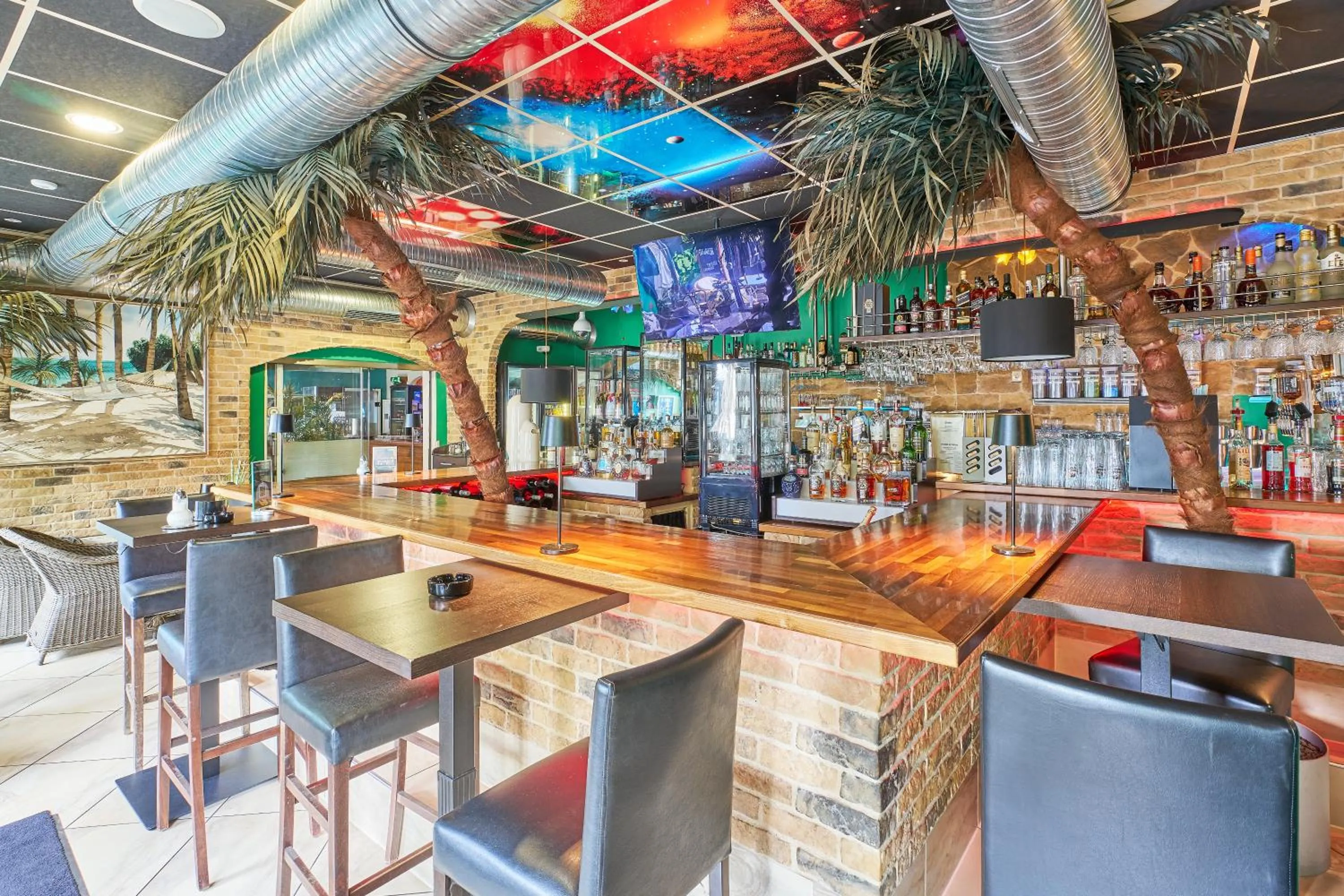 Lounge or bar in eXo Square Heidelberg/Schwetzingen - by SuperFly Hotels