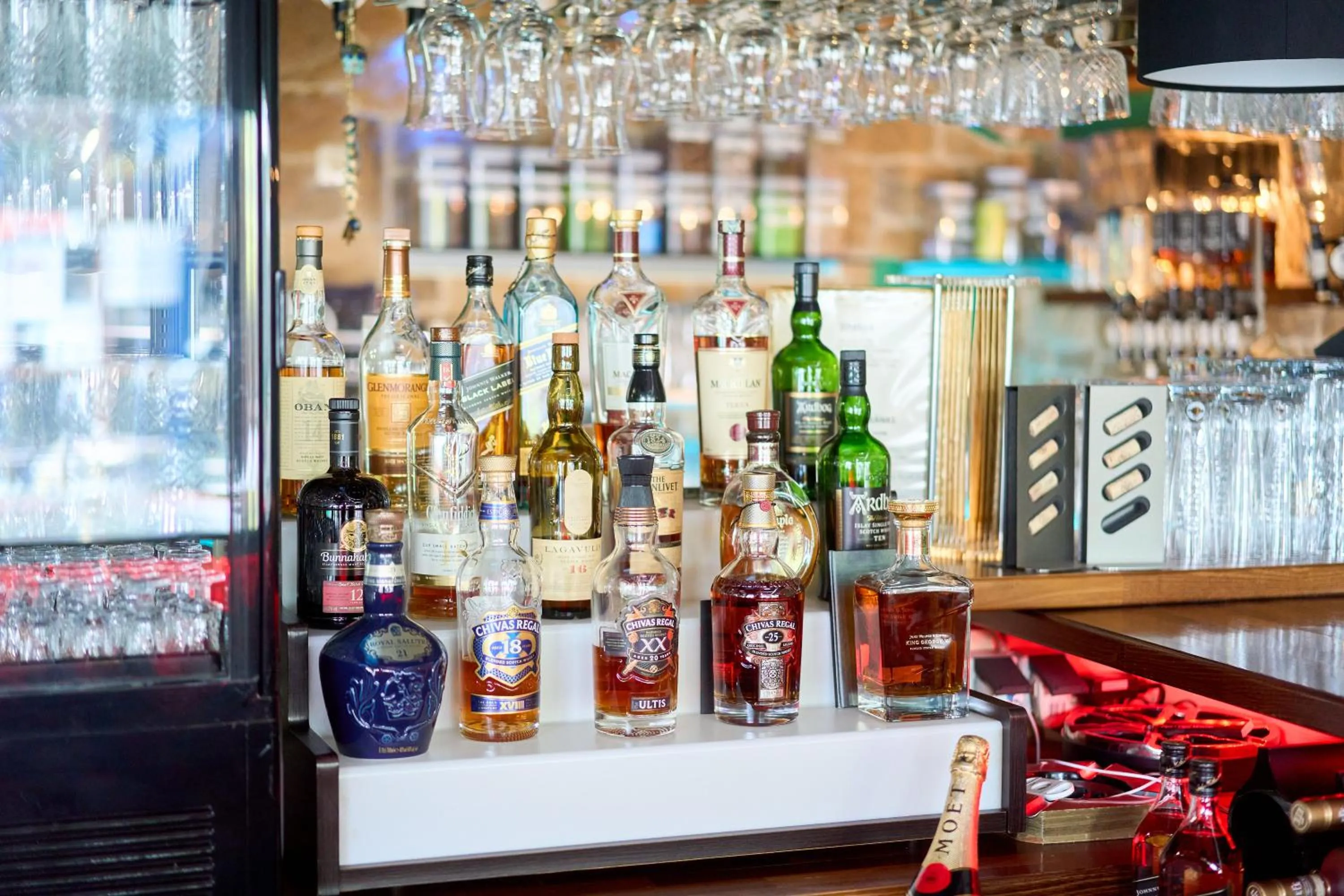 Lounge or bar in eXo Square Heidelberg/Schwetzingen - by SuperFly Hotels