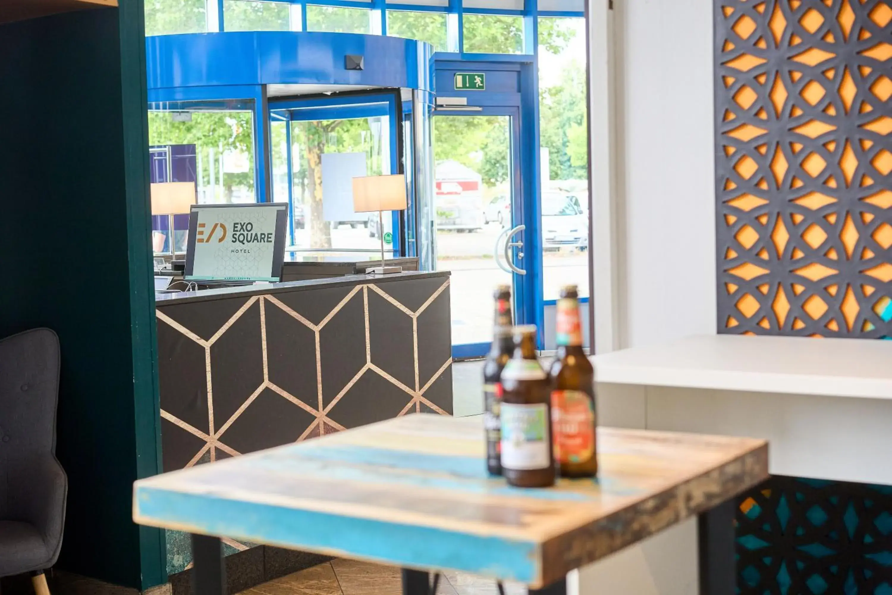 Lounge or bar in eXo Square Heidelberg/Schwetzingen - by SuperFly Hotels Lounge or bar in eXo Square Heidelberg/Schwetzingen - by SuperFly Hotels