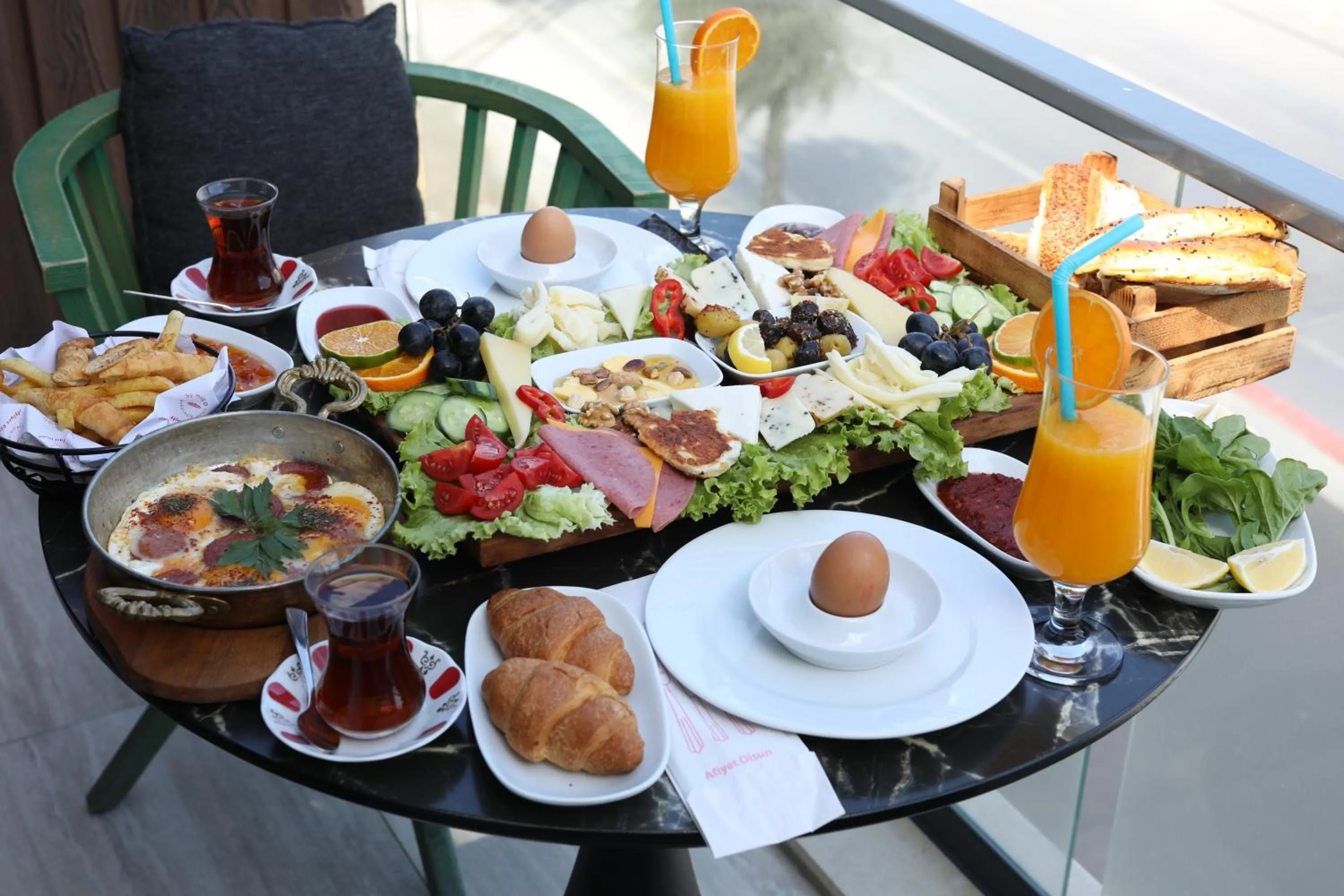 Food and drinks in Villa Siesta Hotel Istanbul Airport