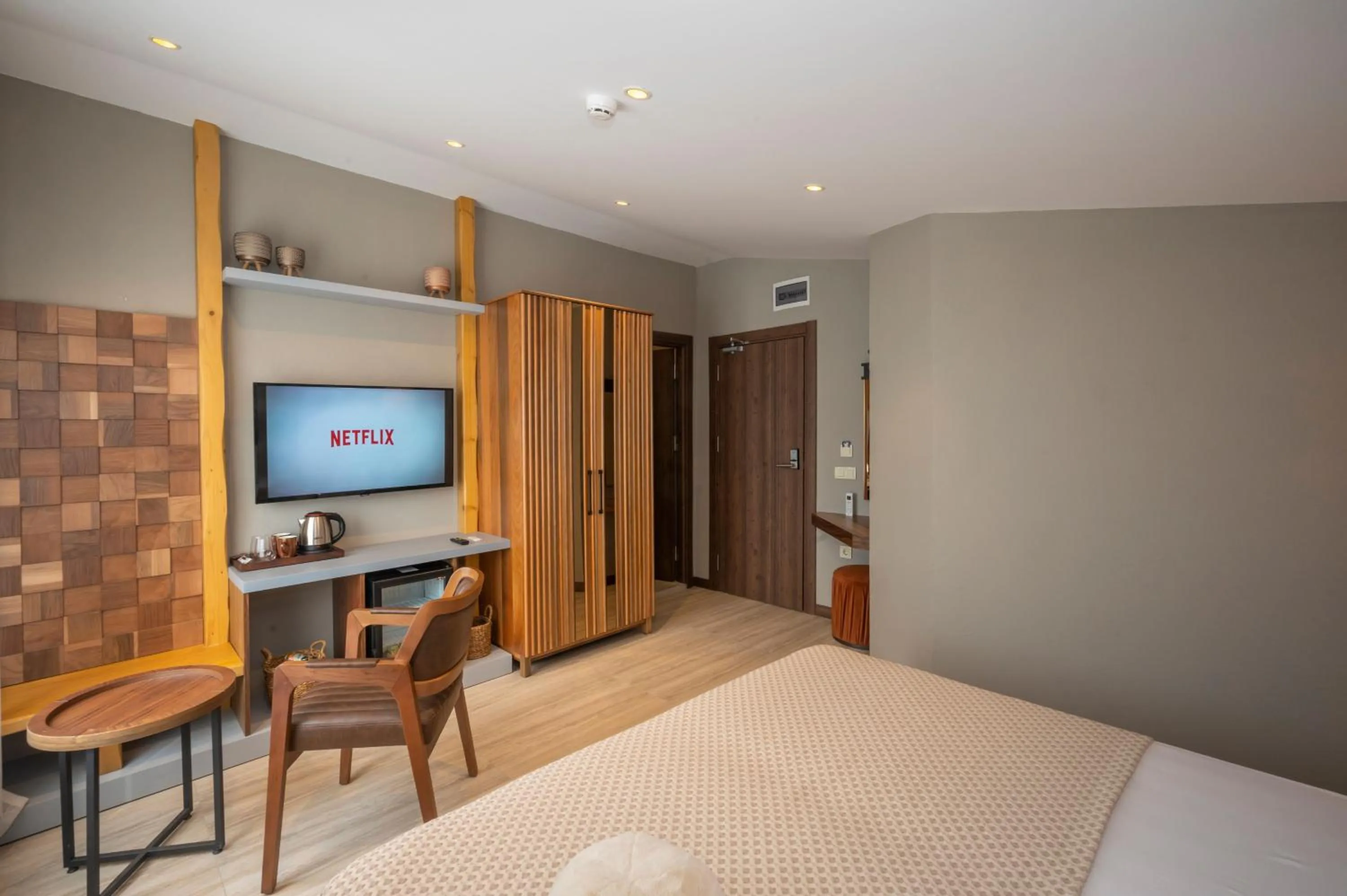 TV and multimedia, Bed in Villa Siesta Hotel Istanbul Airport