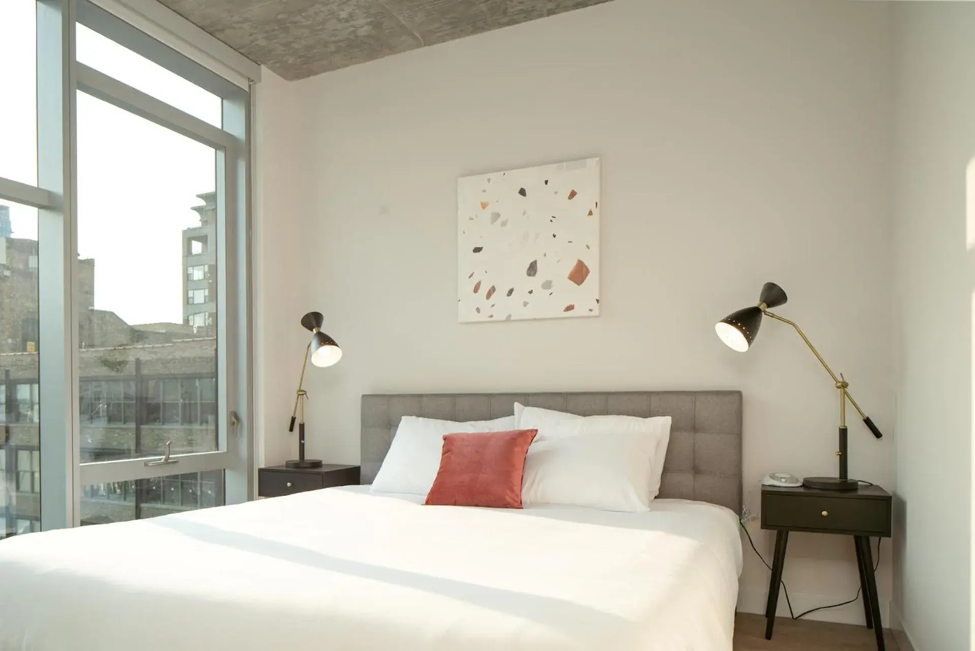 Bed in Kasa River North Chicago Bed in Kasa River North Chicago