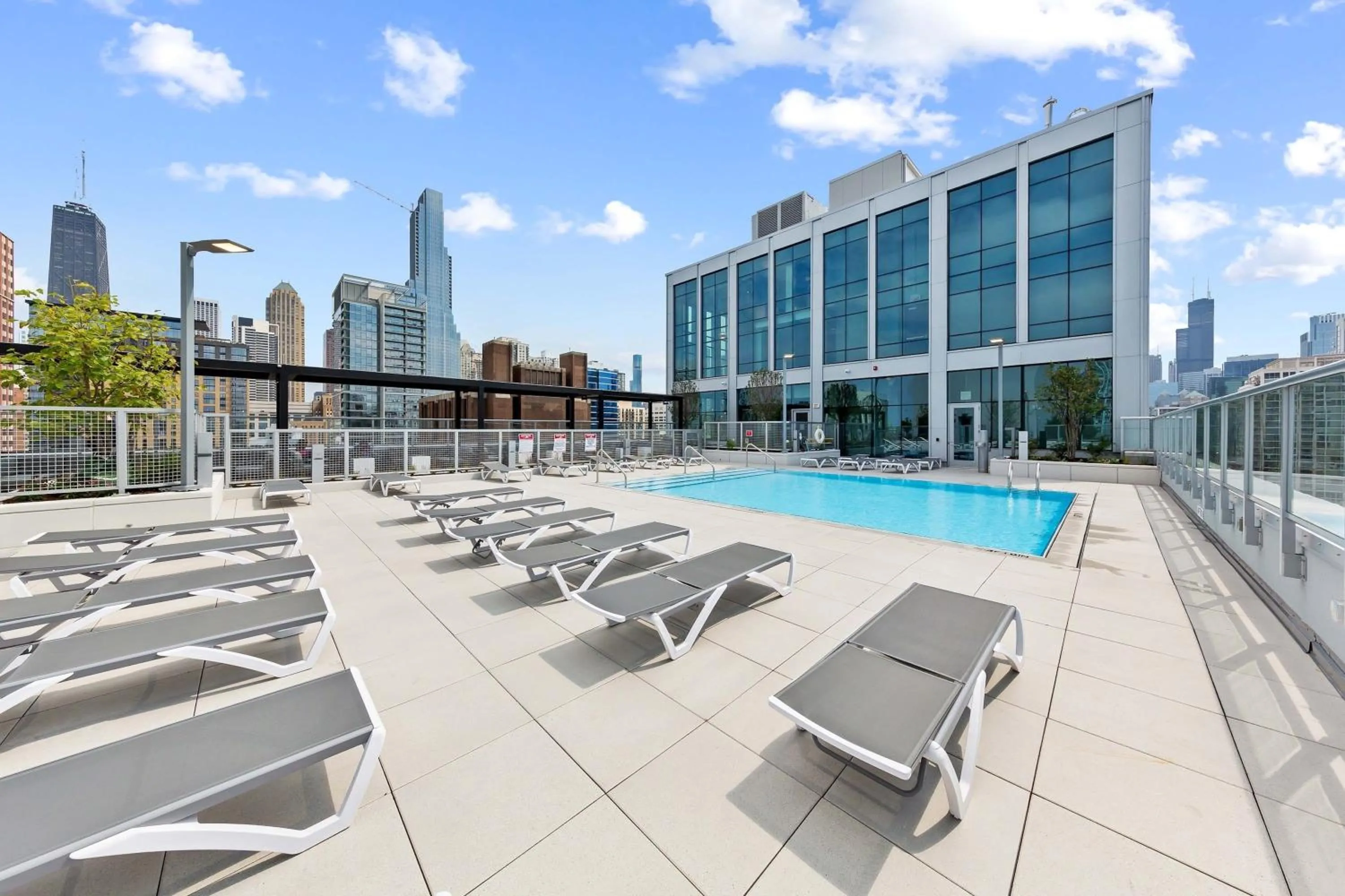 Swimming pool in Kasa River North Chicago