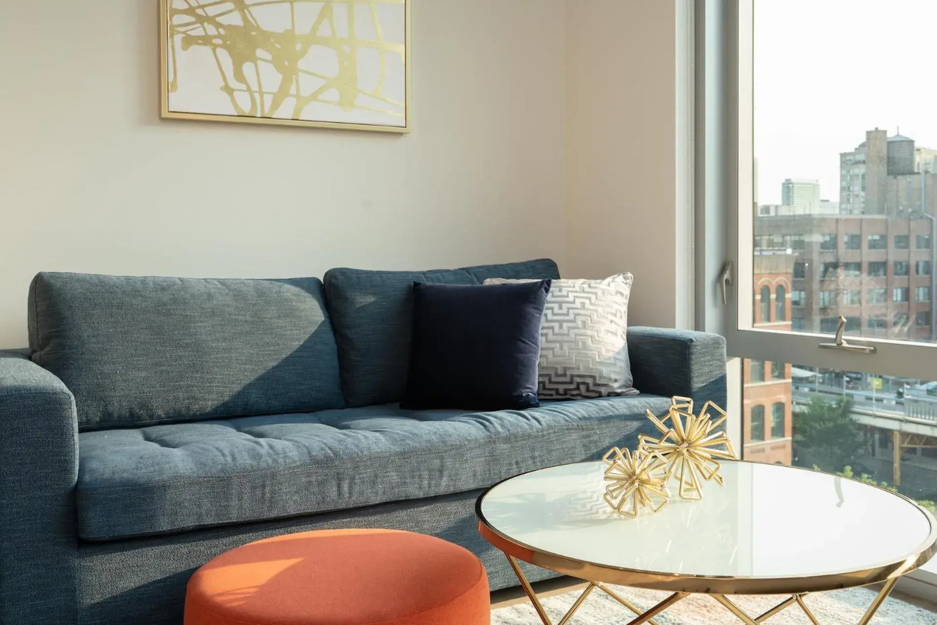 Living room in Kasa River North Chicago Living room in Kasa River North Chicago