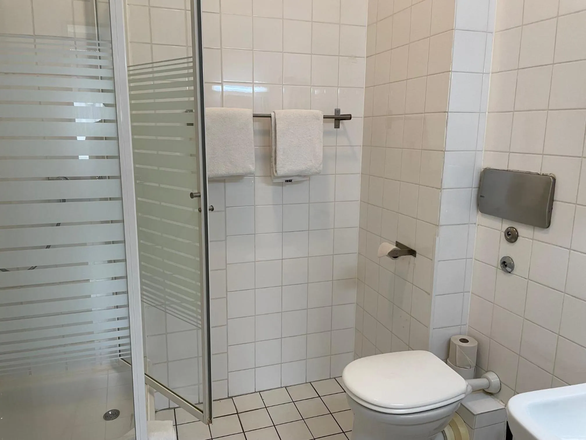 Shower in Hotel Westend