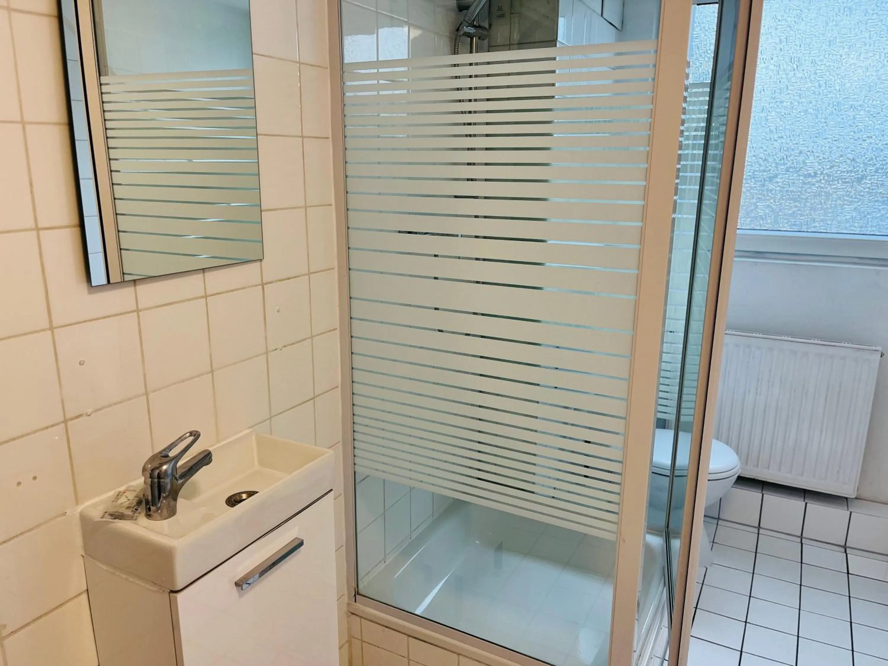 Shower in Hotel Westend