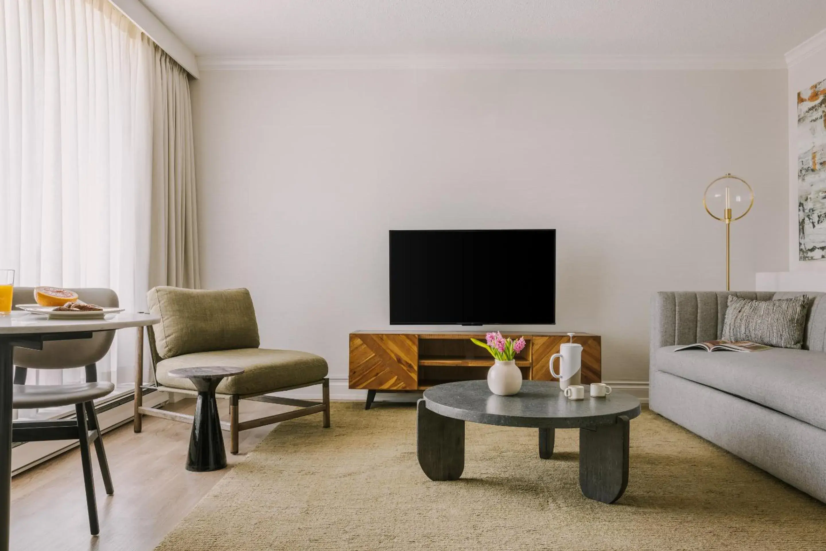 Superior One-Bedroom Apartment with Balcony in Sonder The Sunset Superior One-Bedroom Apartment with Balcony in Sonder The Sunset