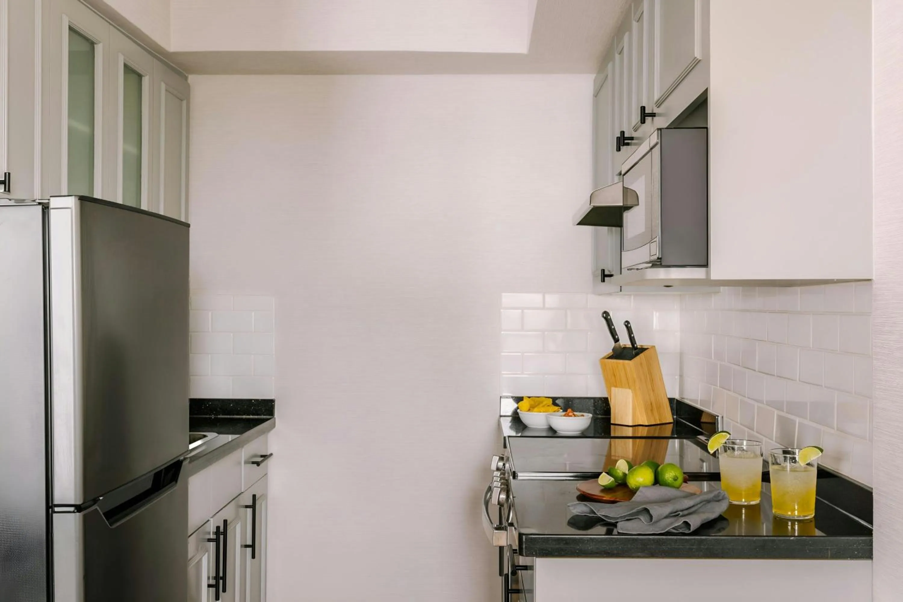 Kitchen or kitchenette in The Sunset Hotel West End