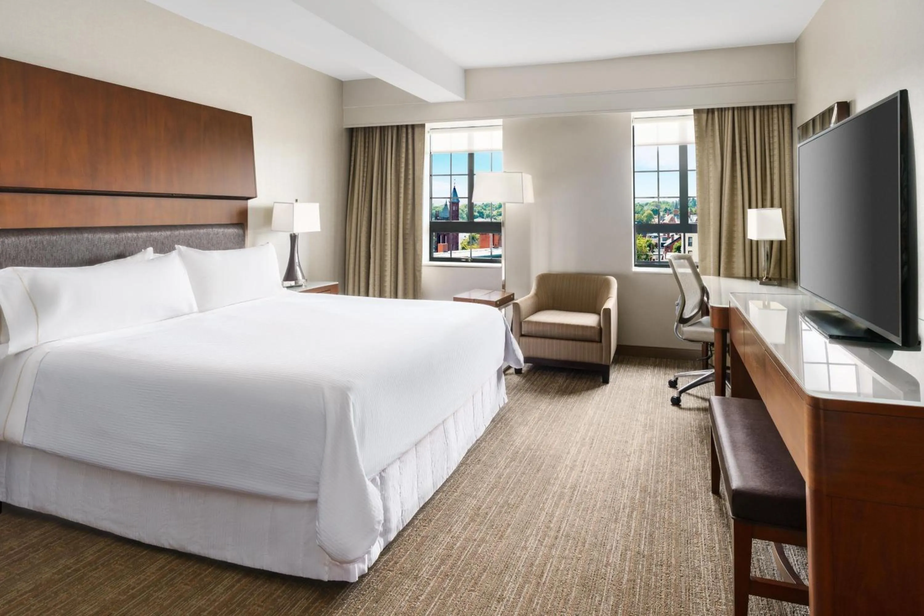 Photo of the whole room, Bed in The Westin Portland Harborview