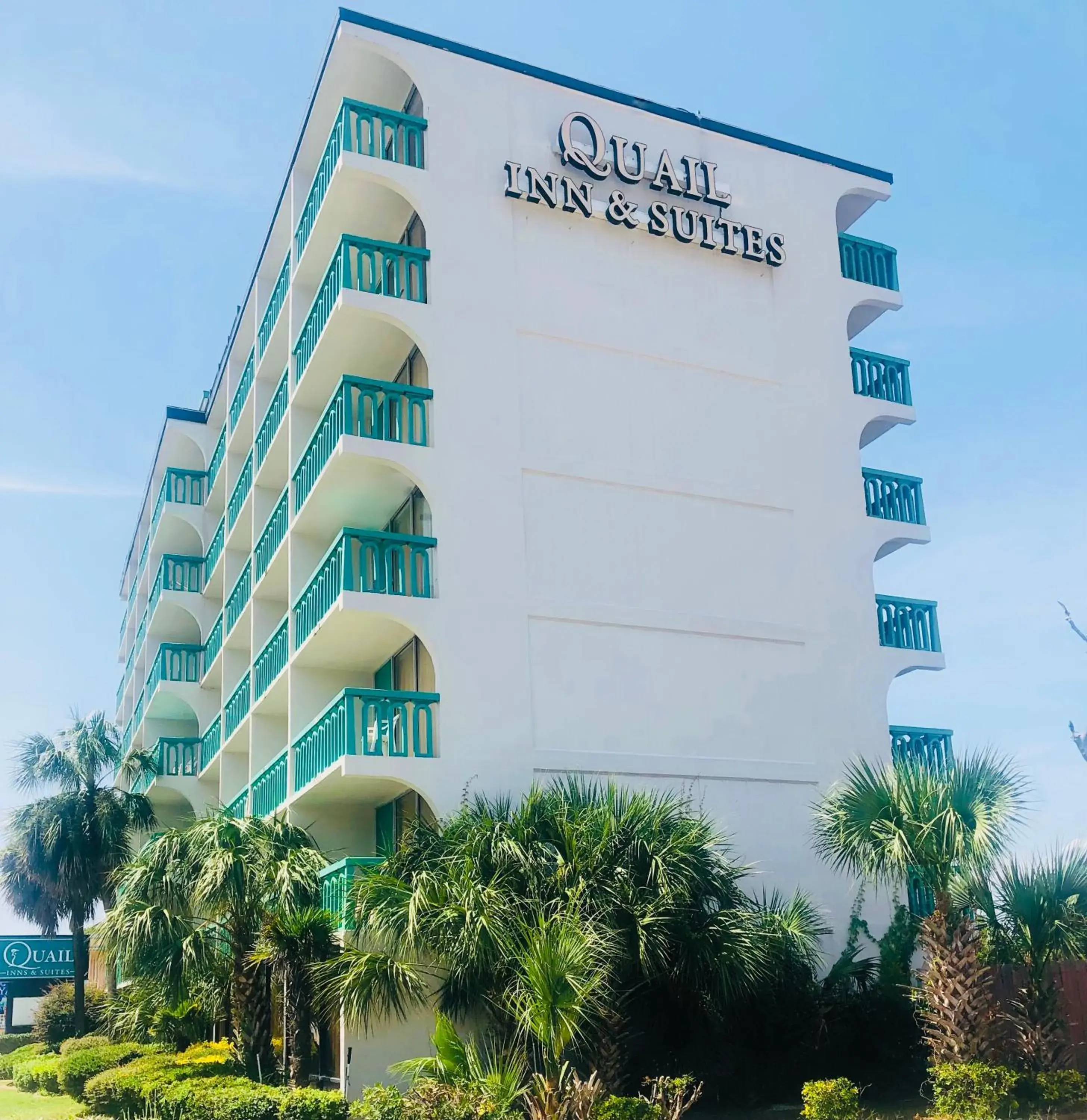 Property building in Quail Inn and Suites - Myrtle Beach Property building in Quail Inn and Suites - Myrtle Beach