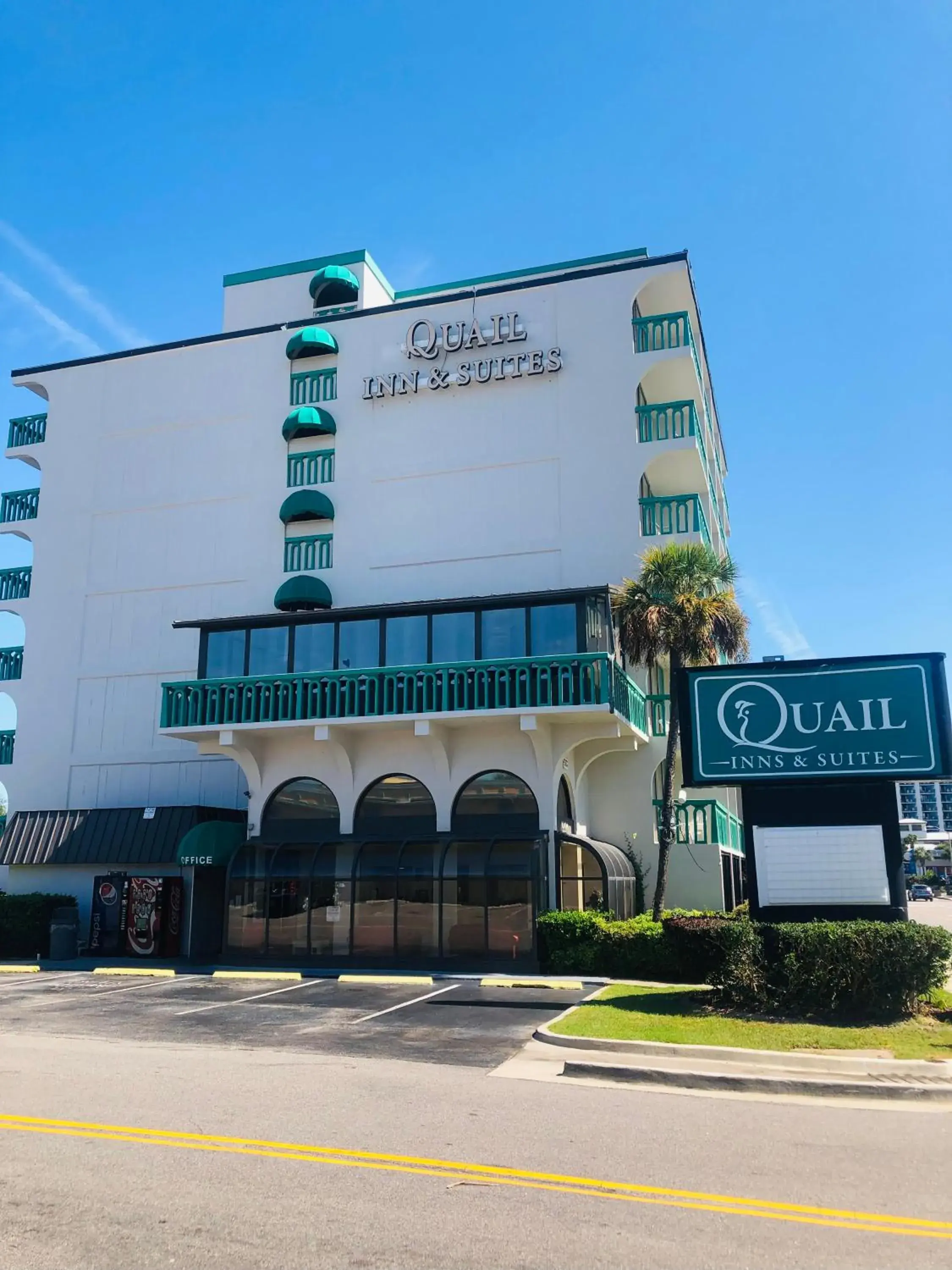 Property building in Quail Inn and Suites - Myrtle Beach Property building in Quail Inn and Suites - Myrtle Beach