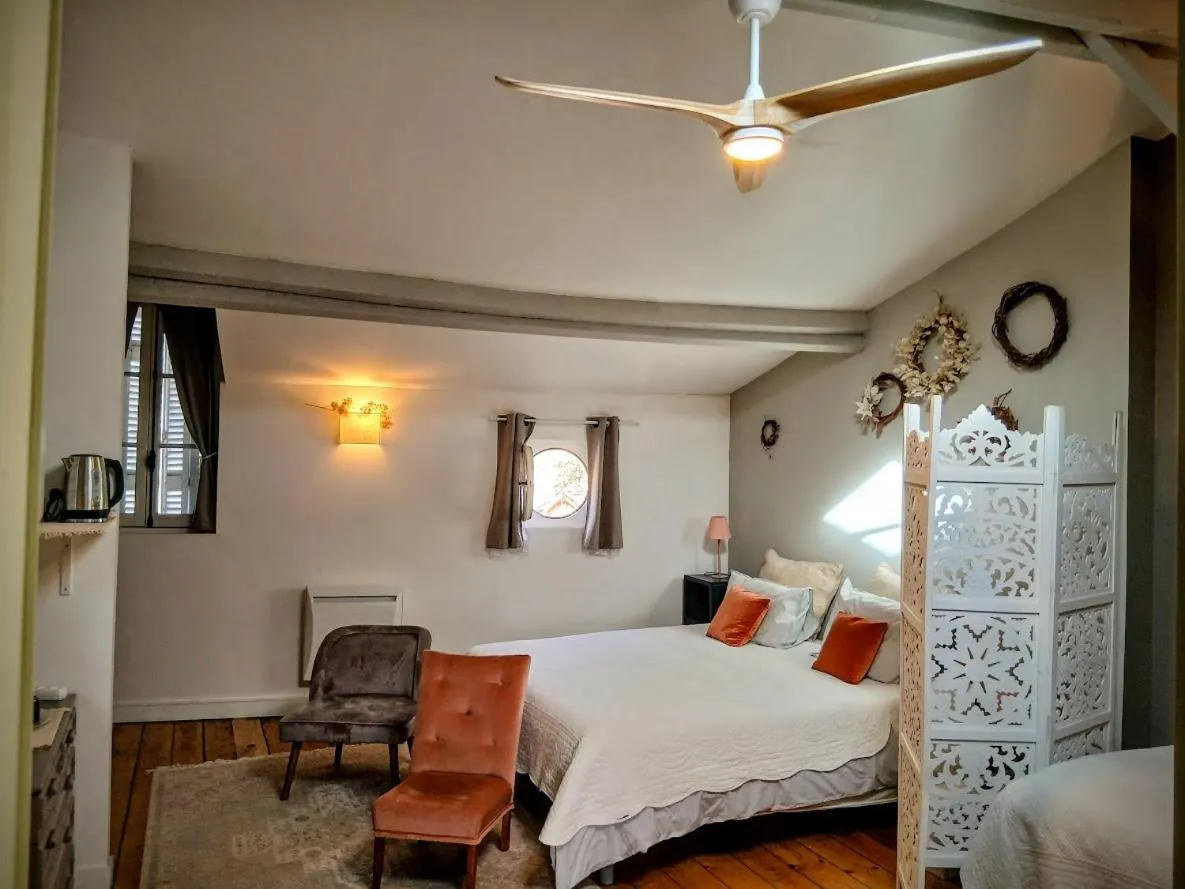 Bed in La maison botanique