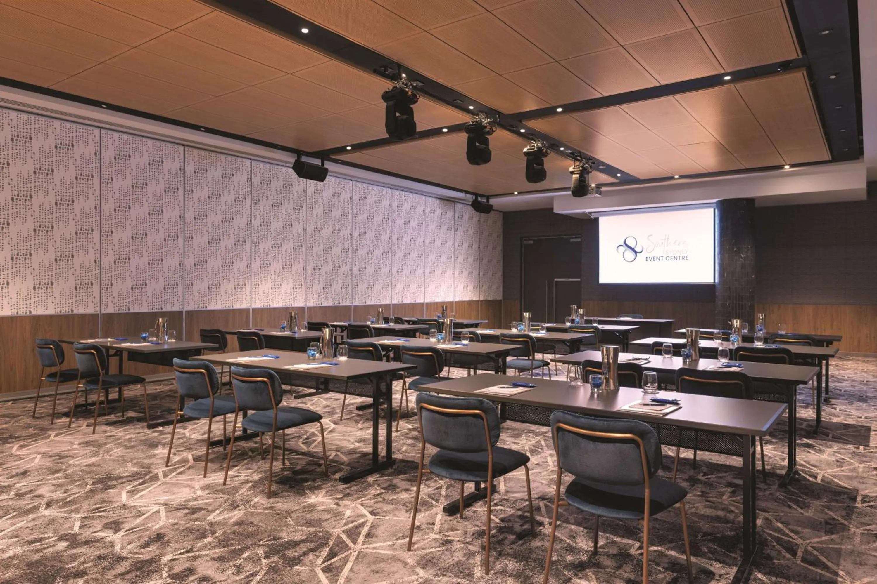 Photo of the whole room in Travelodge Hotel Hurstville Sydney