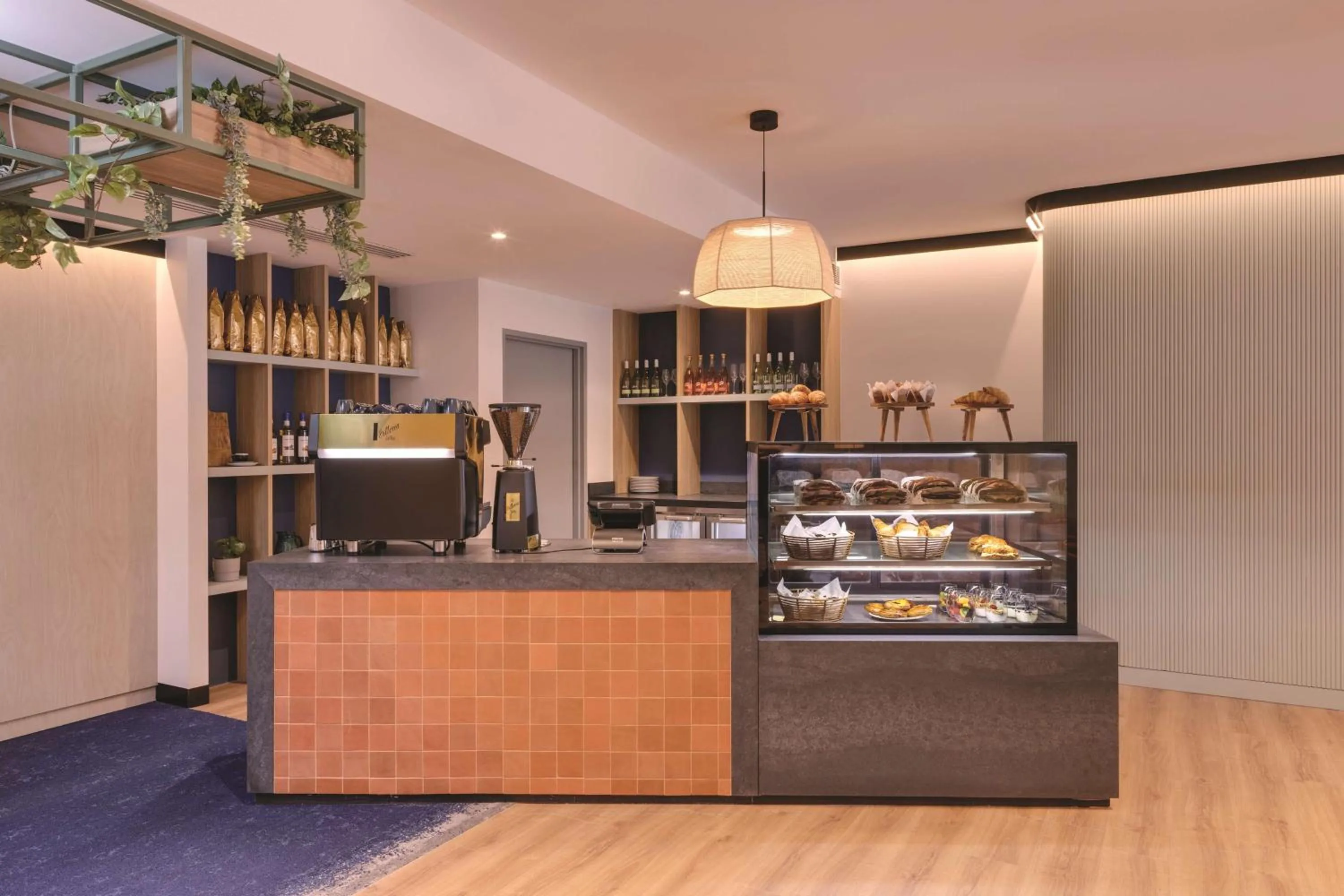 Restaurant/places to eat in Travelodge Hotel Hurstville Sydney