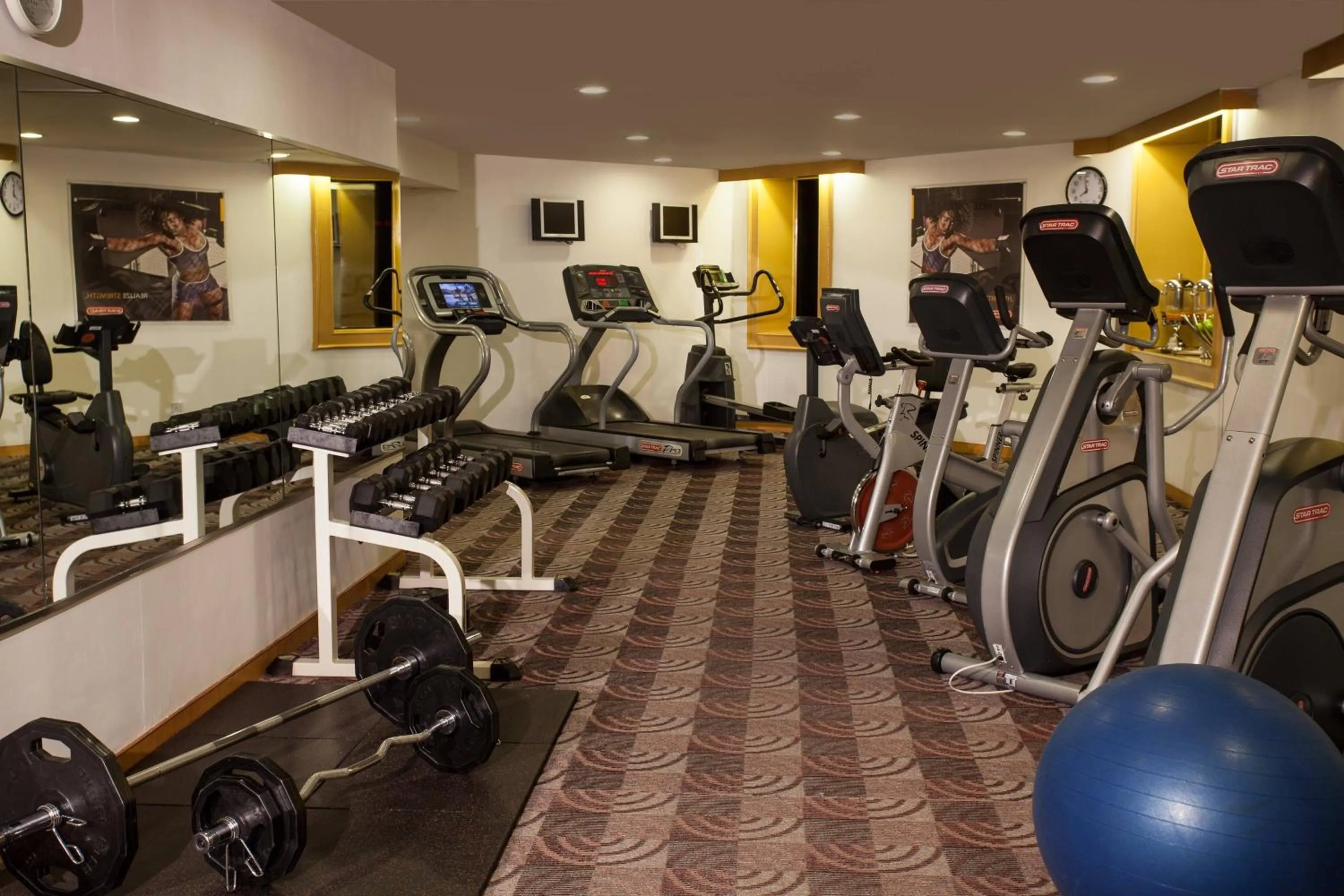 Fitness centre/facilities in Courtyard By Marriott Shanghai Pudong