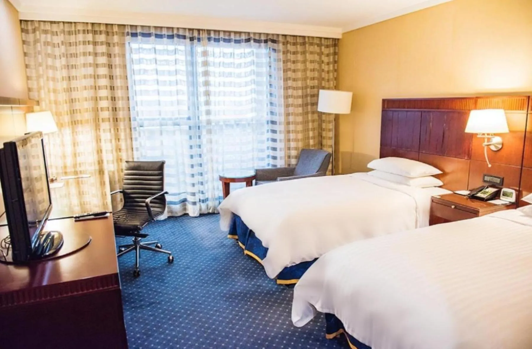 Bedroom, Bed in Courtyard By Marriott Shanghai Pudong