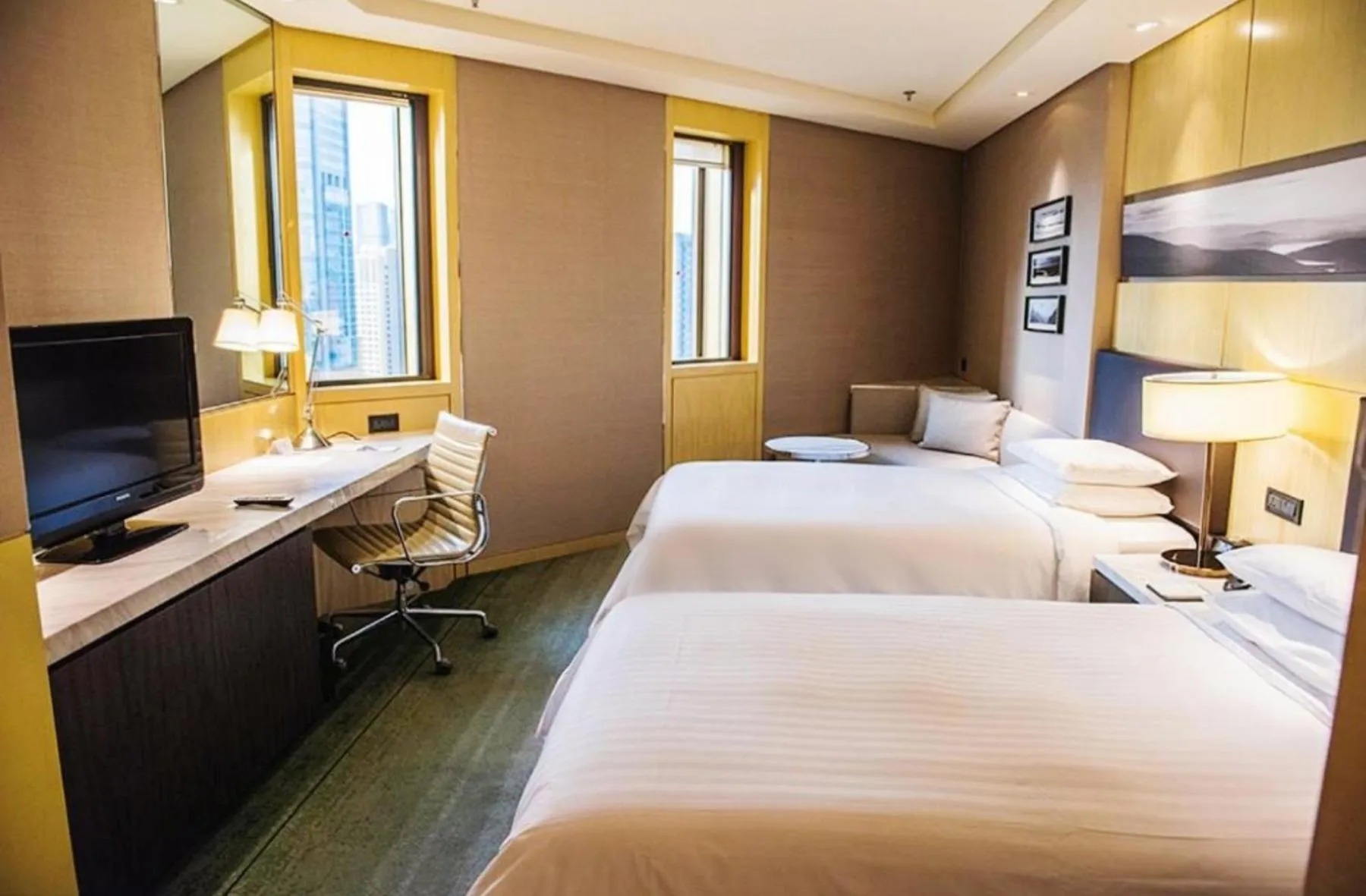 Bedroom, Bed in Courtyard By Marriott Shanghai Pudong