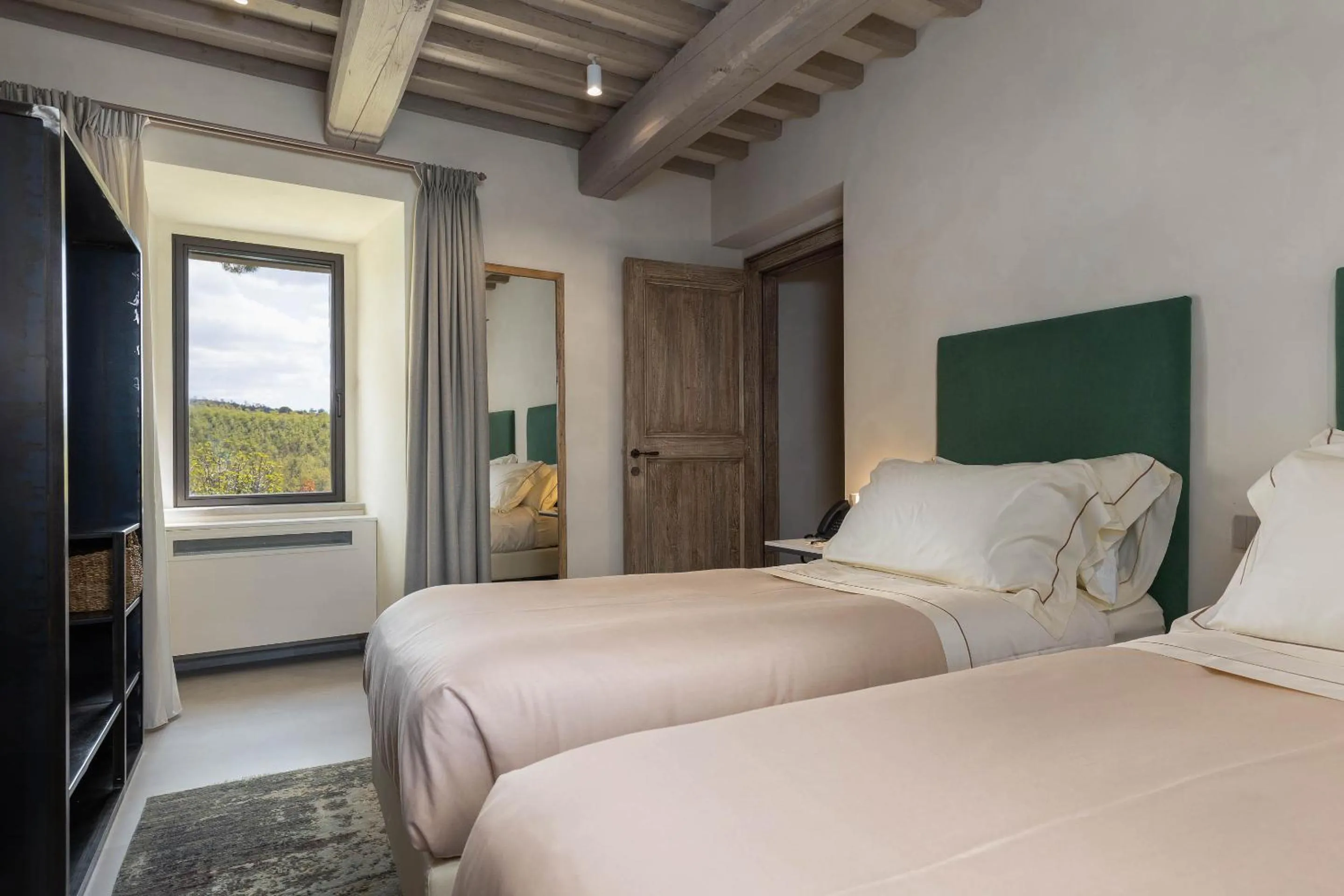 View (from property/room), Bed in I Borghi dell'Eremo