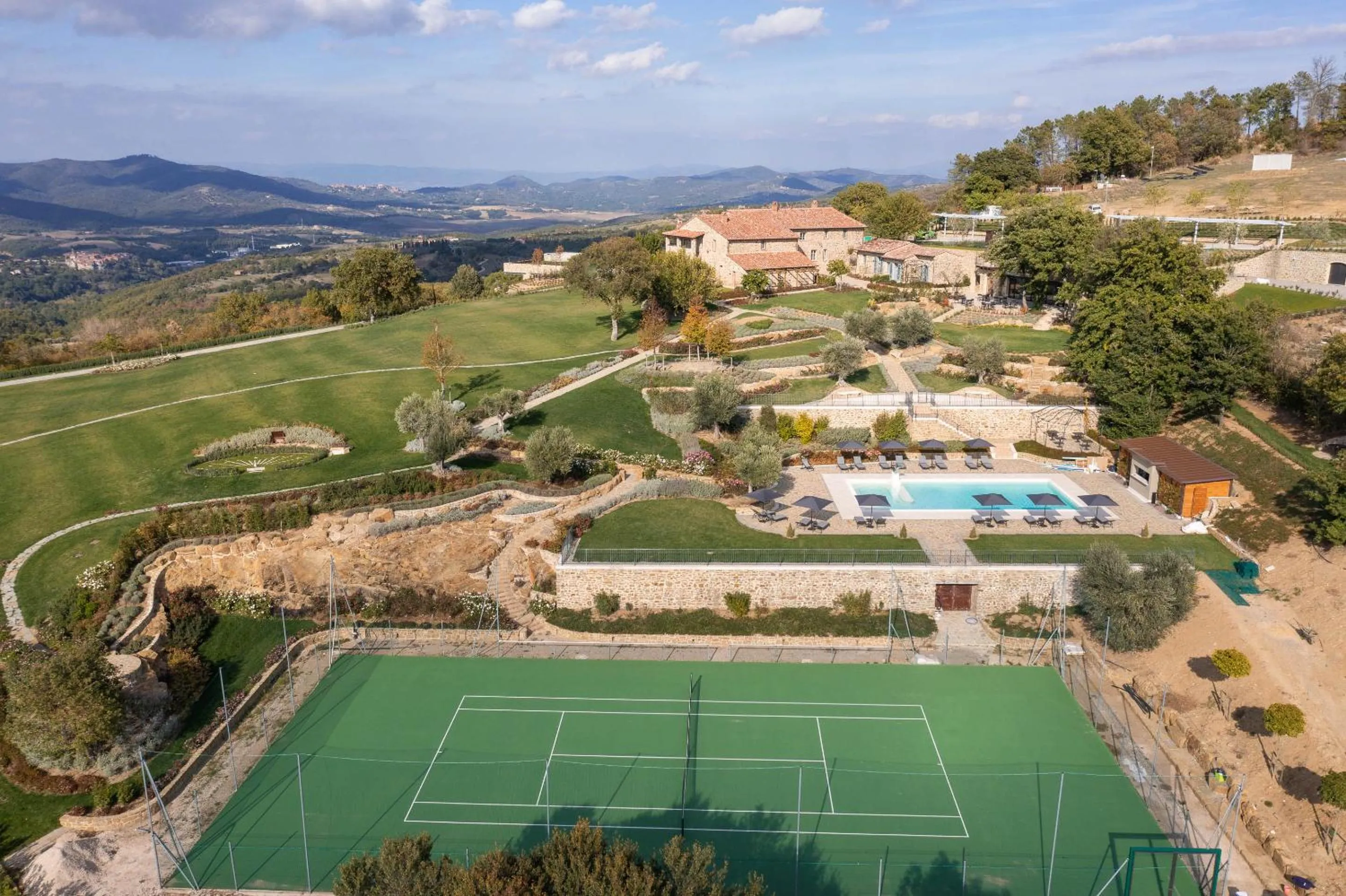 Bird's eye view in I Borghi dell'Eremo