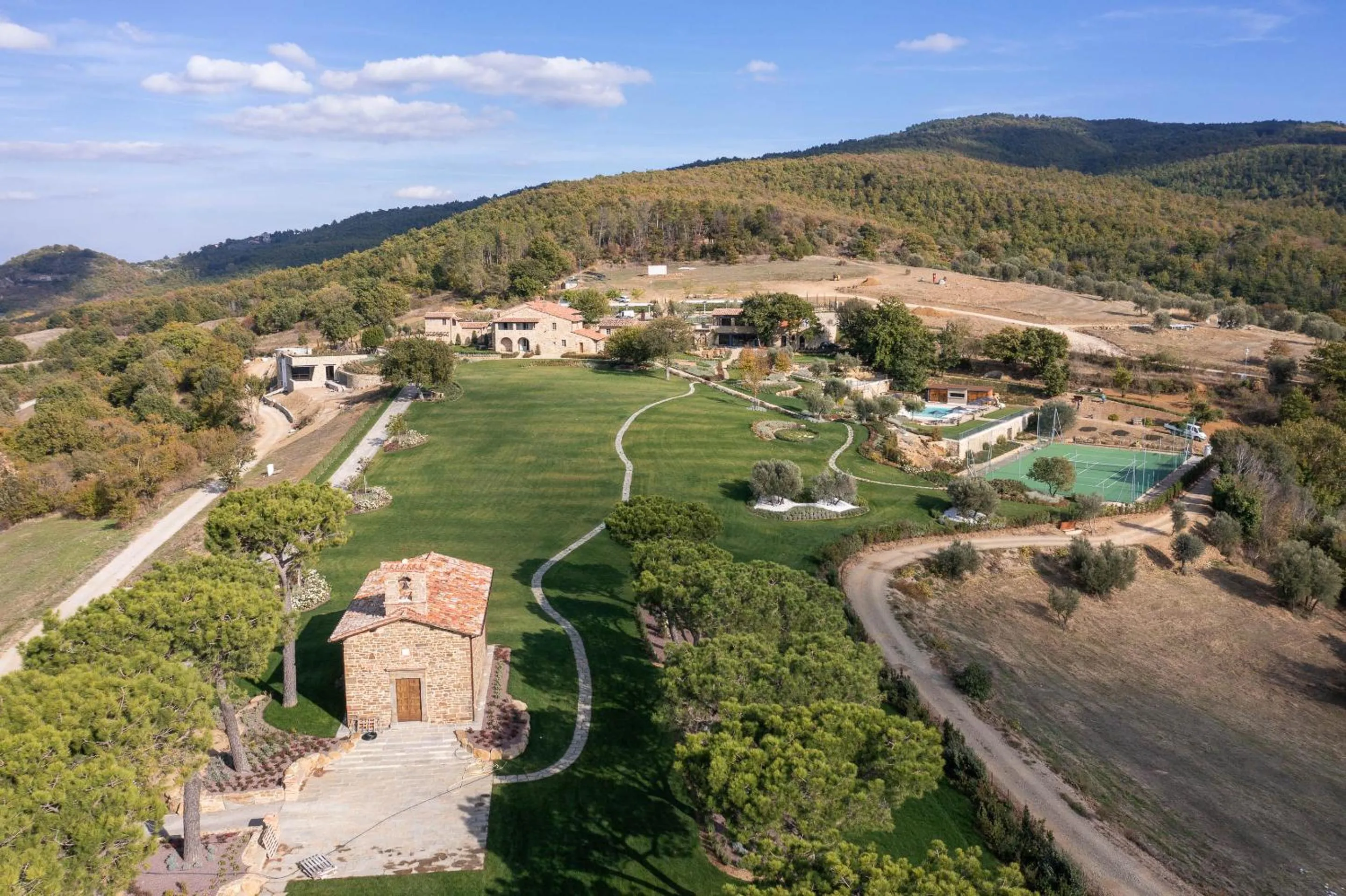 Bird's eye view in I Borghi dell'Eremo