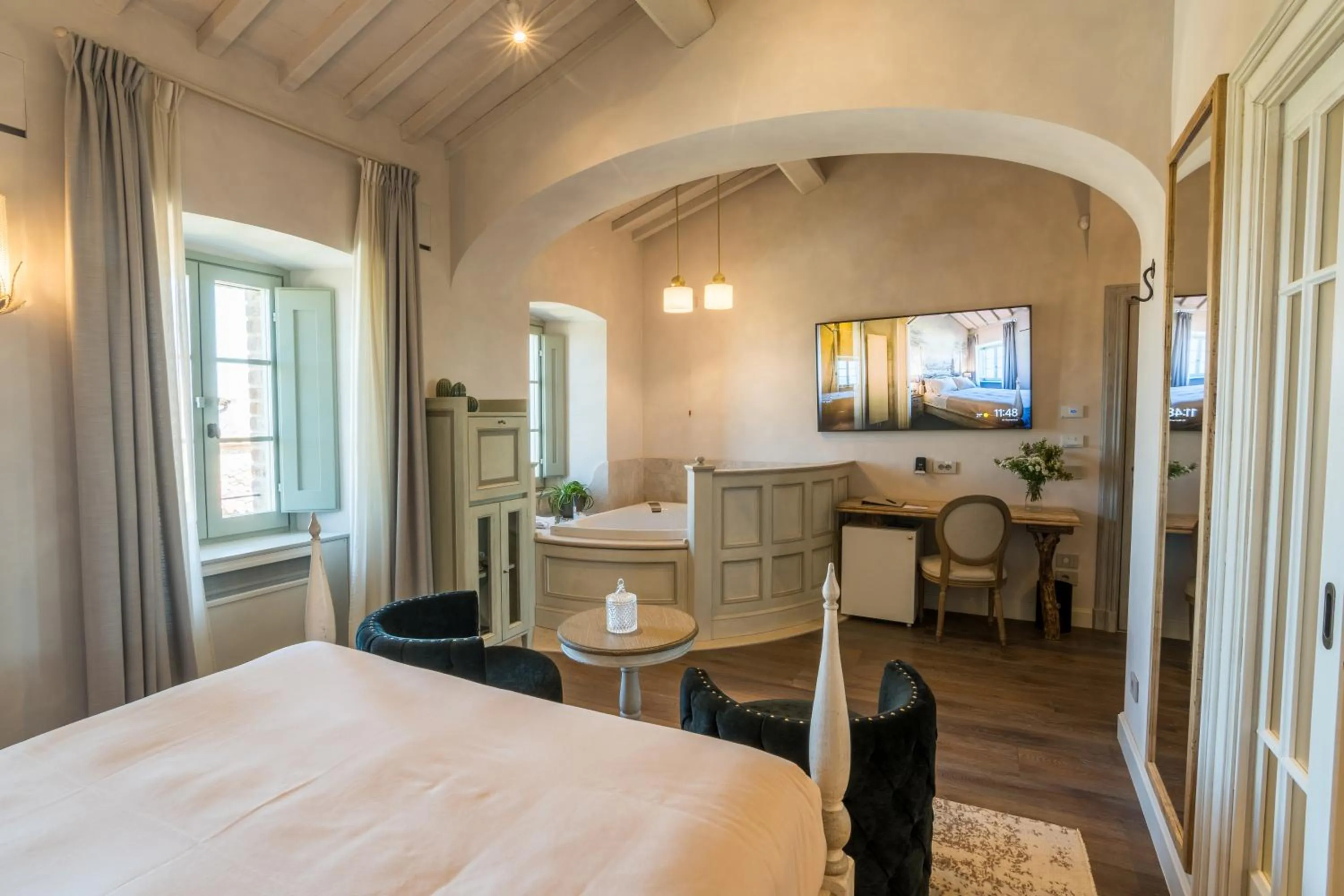 Hot Tub, Bed in I Borghi dell'Eremo