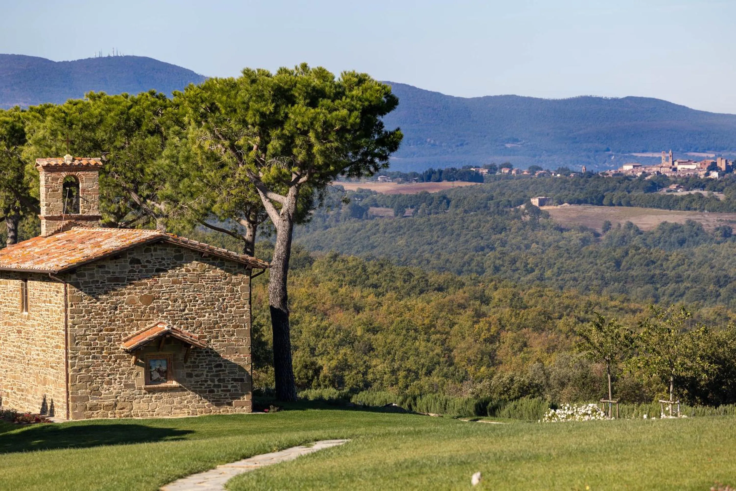 Garden view in I Borghi dell'Eremo