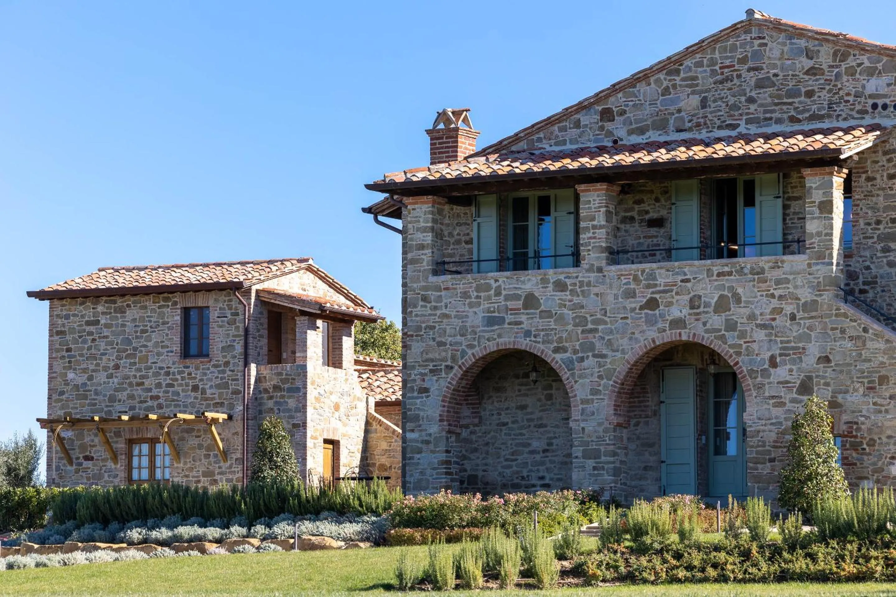 Property building in I Borghi dell'Eremo