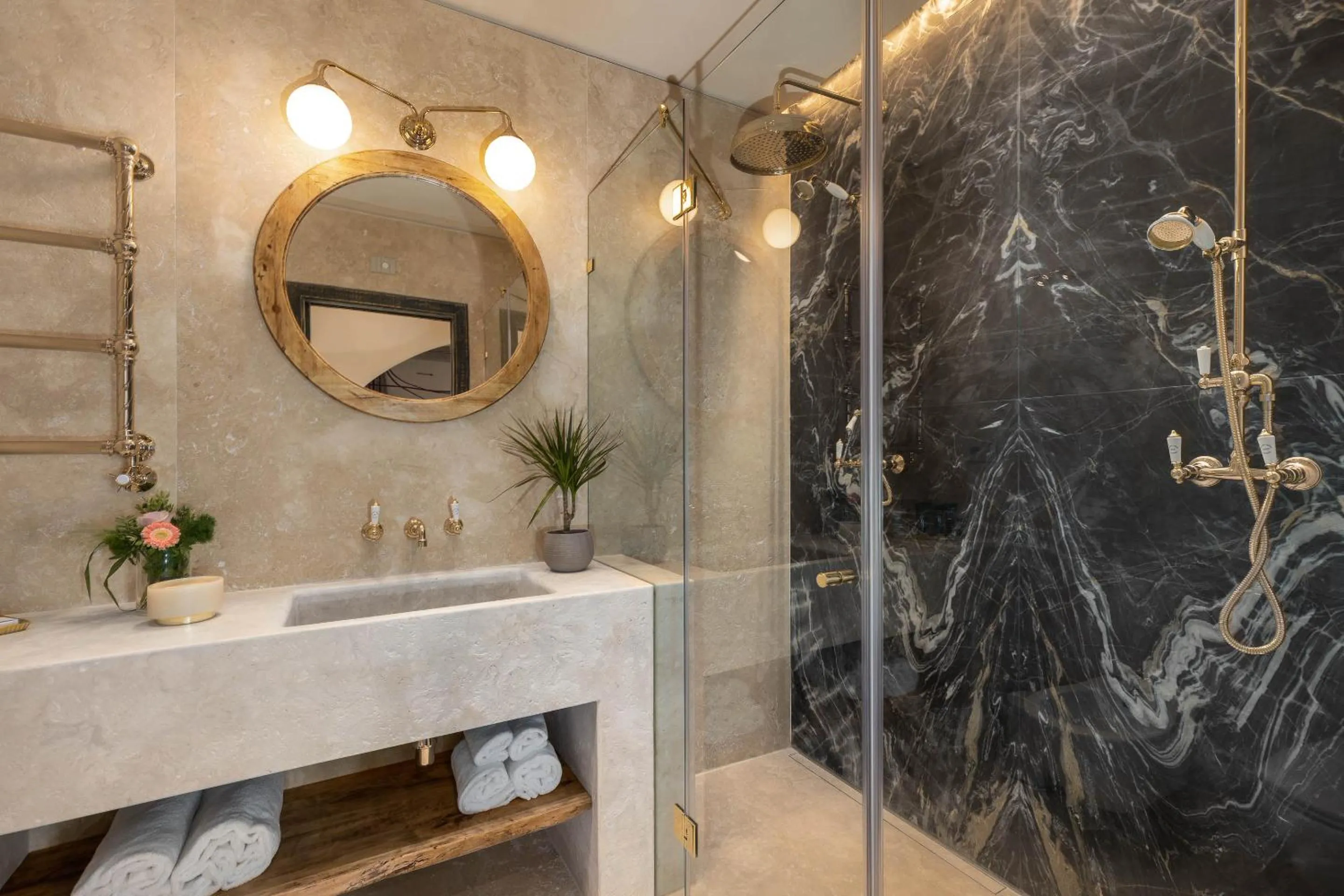 Shower in I Borghi dell'Eremo