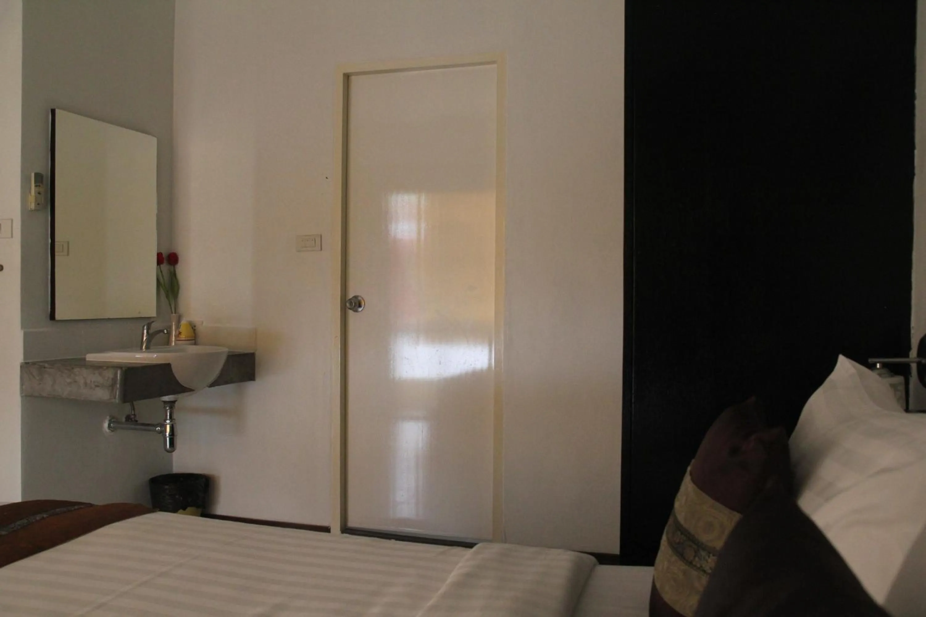 Bedroom, Bed in The CK Residence Pattaya