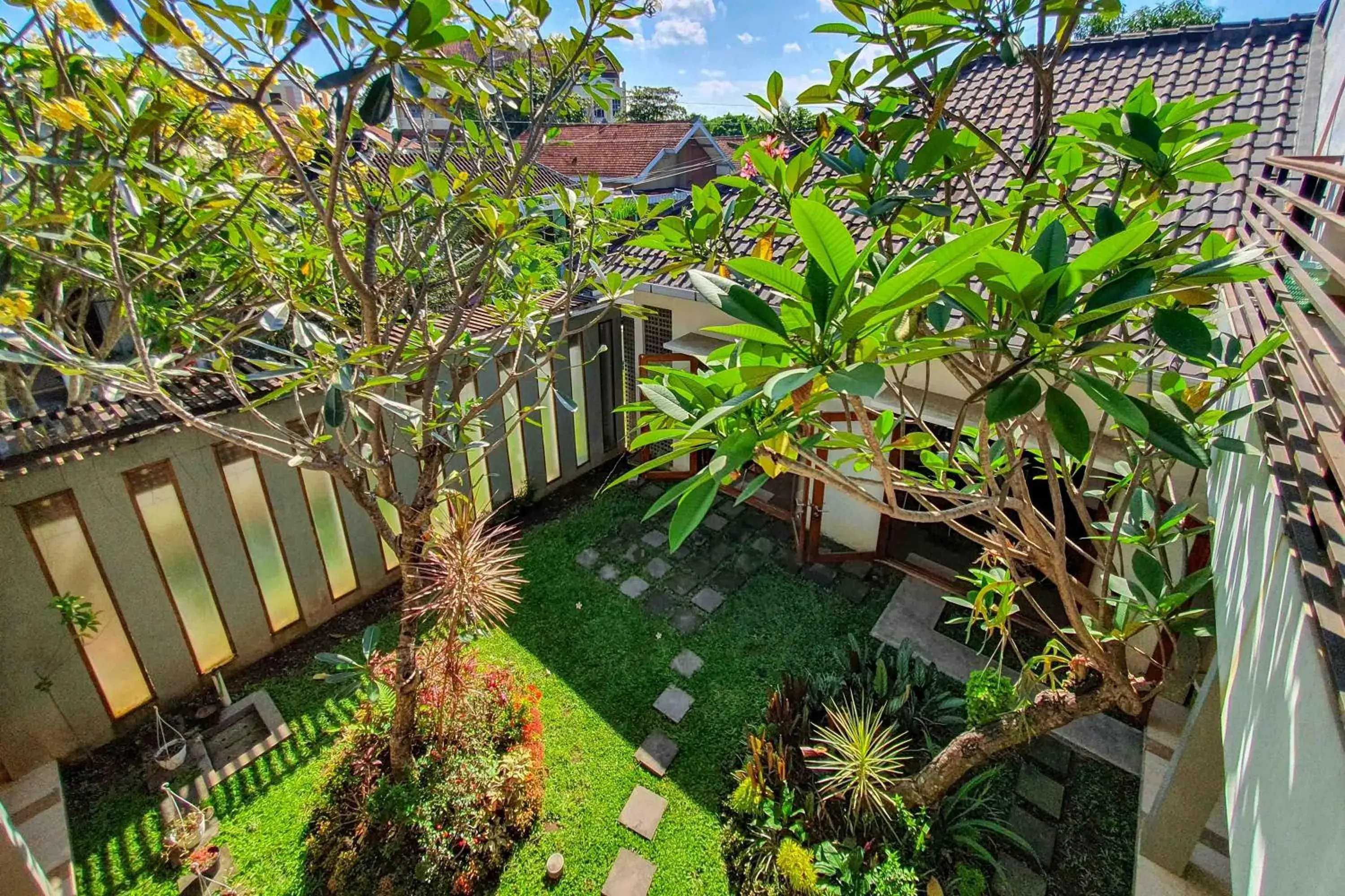 Rumah Eyang Tardjo Syariah Mitra RedDoorz Rumah Eyang Tardjo Syariah Mitra RedDoorz