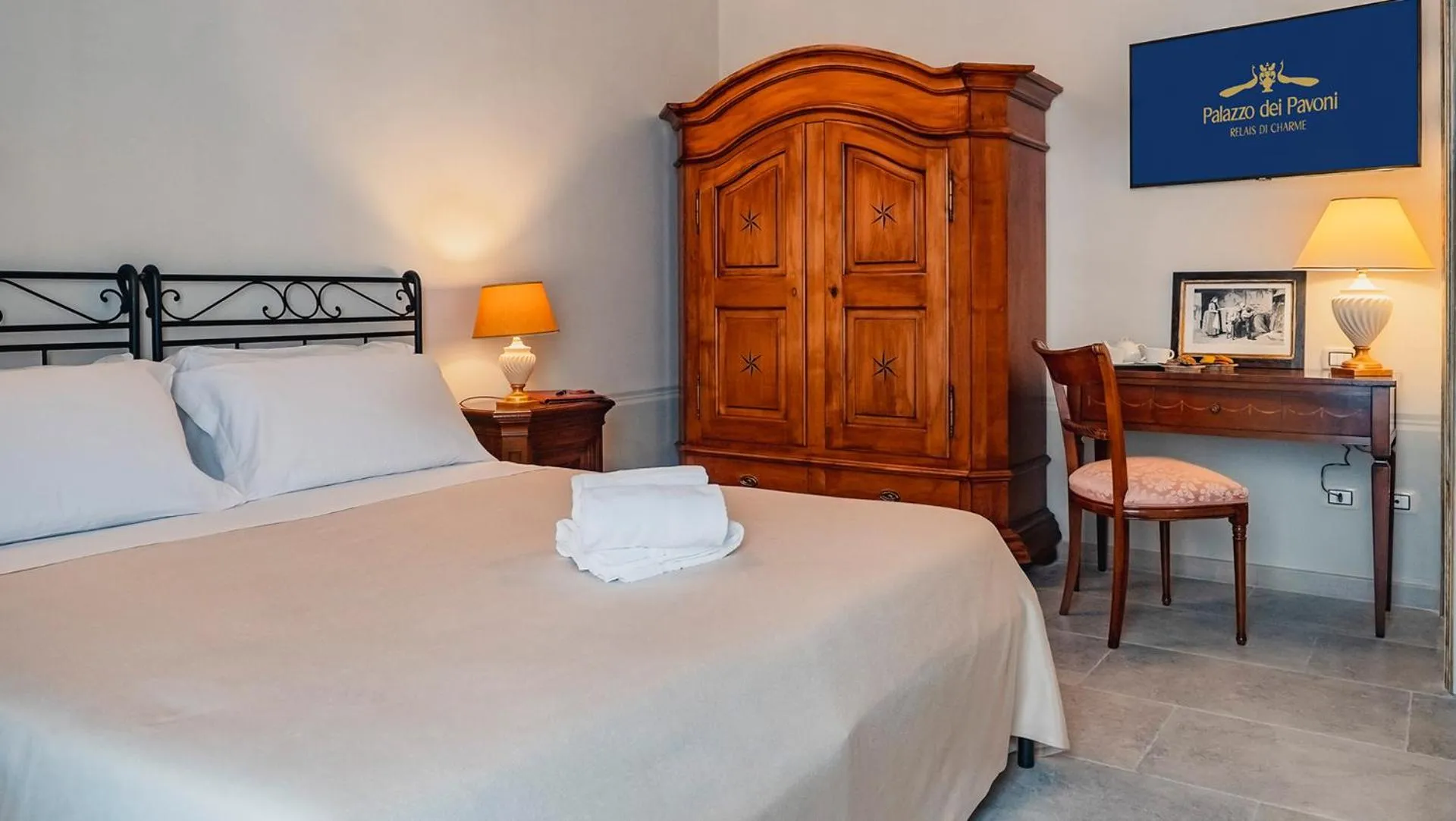 Bedroom, Bed in Palazzo dei Pavoni, Relais di Charme