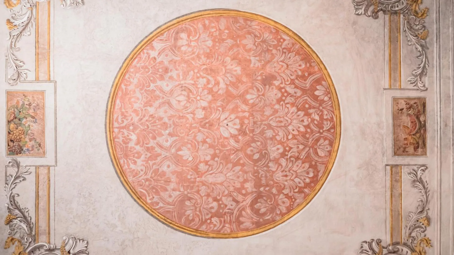 Decorative detail in Palazzo dei Pavoni, Relais di Charme