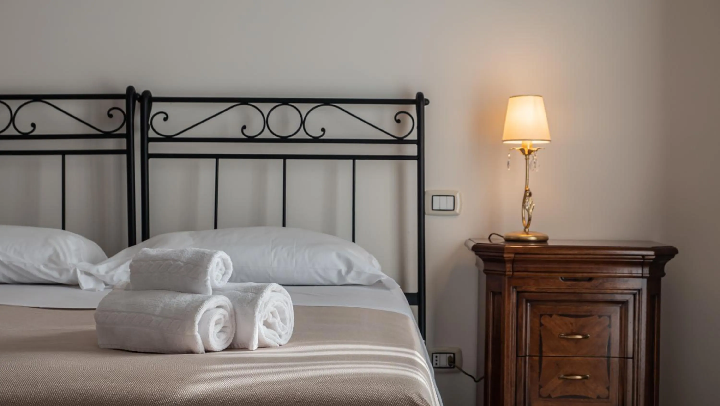 Bedroom, Bed in Palazzo dei Pavoni, Relais di Charme