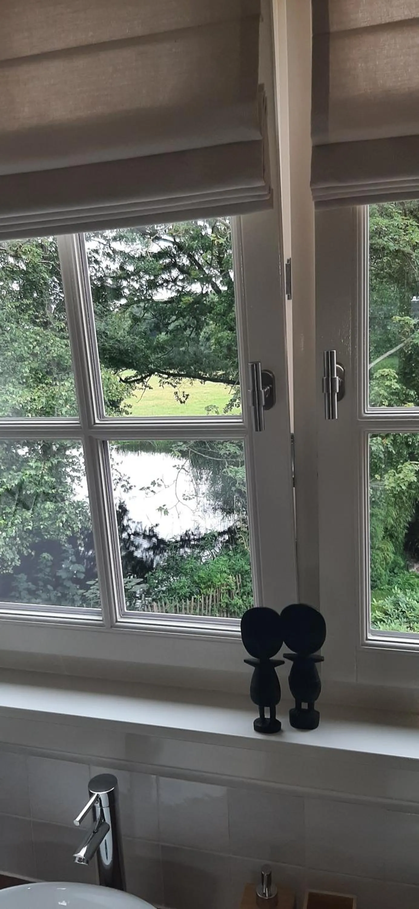 Garden view in Huize Koempoelan