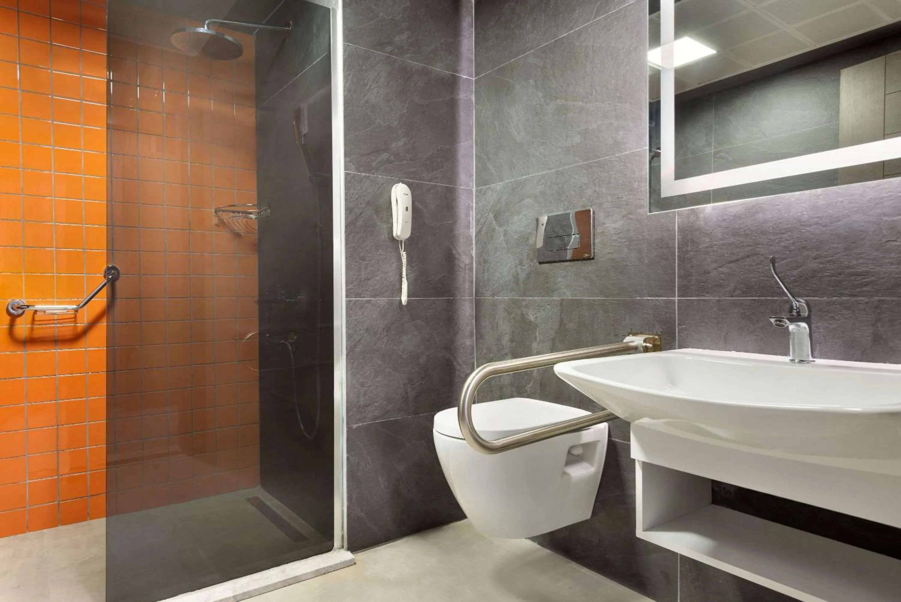 Bathroom in Days Hotel by Wyndham Ankara Cankaya