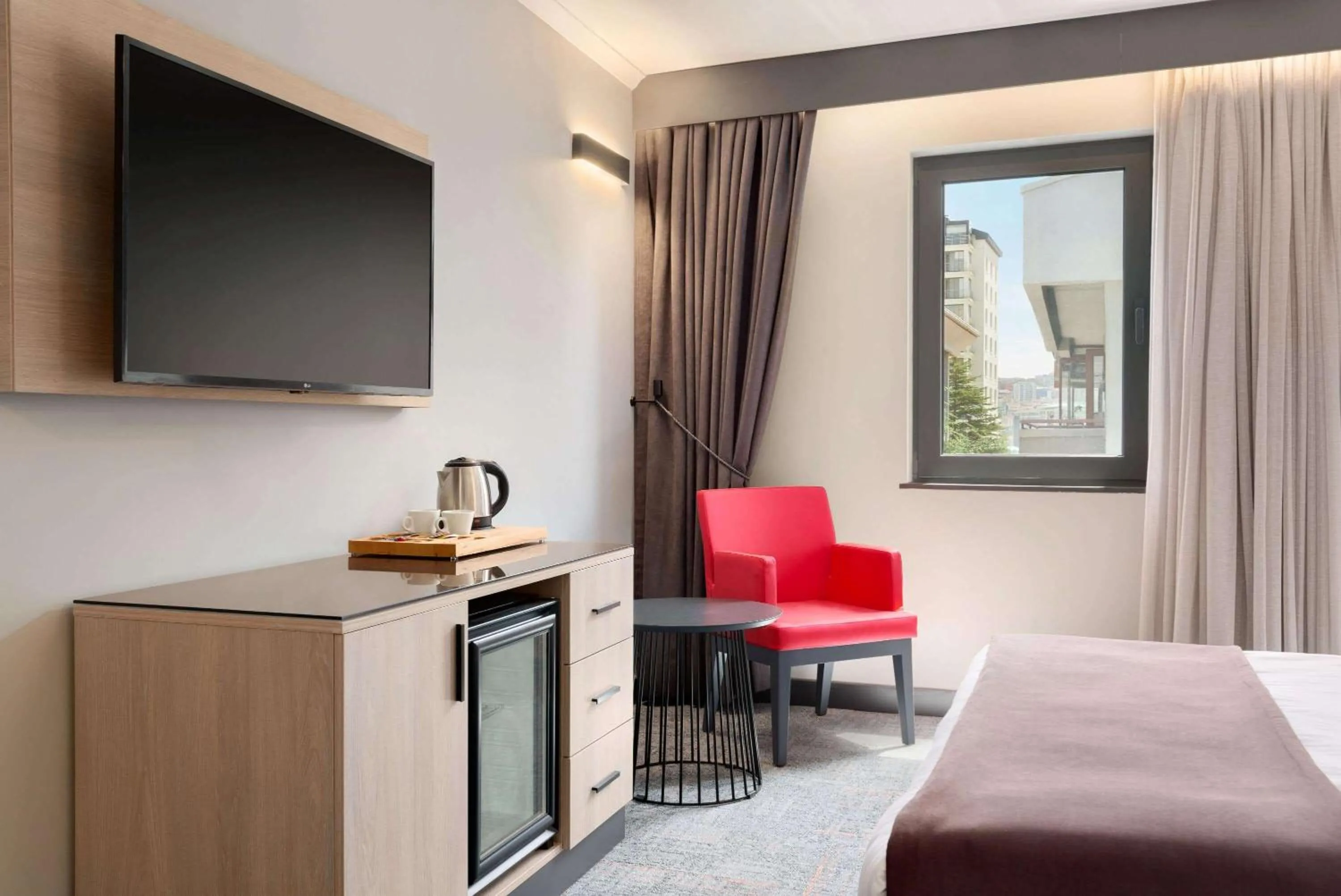 Photo of the whole room, Bed in Days Hotel by Wyndham Ankara Cankaya