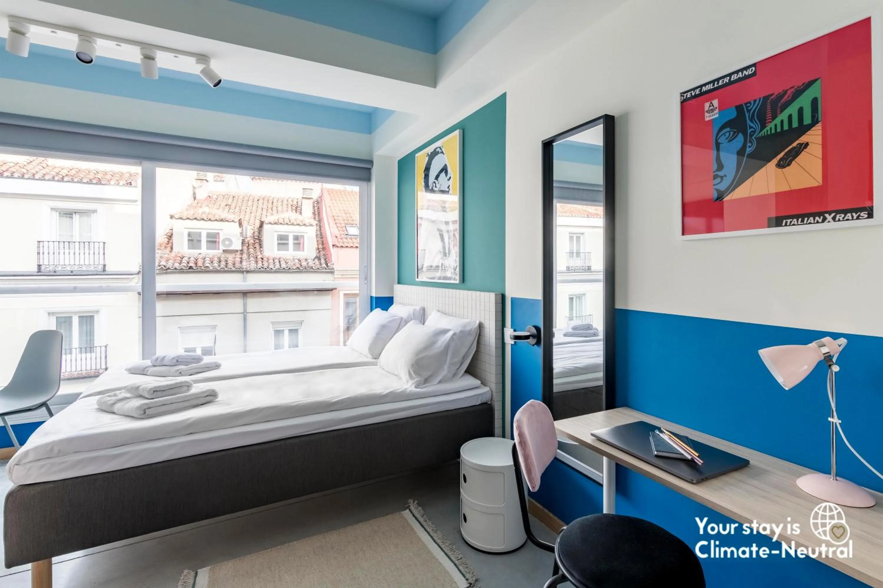 Bedroom, Bed in Bob W Madrid Chueca