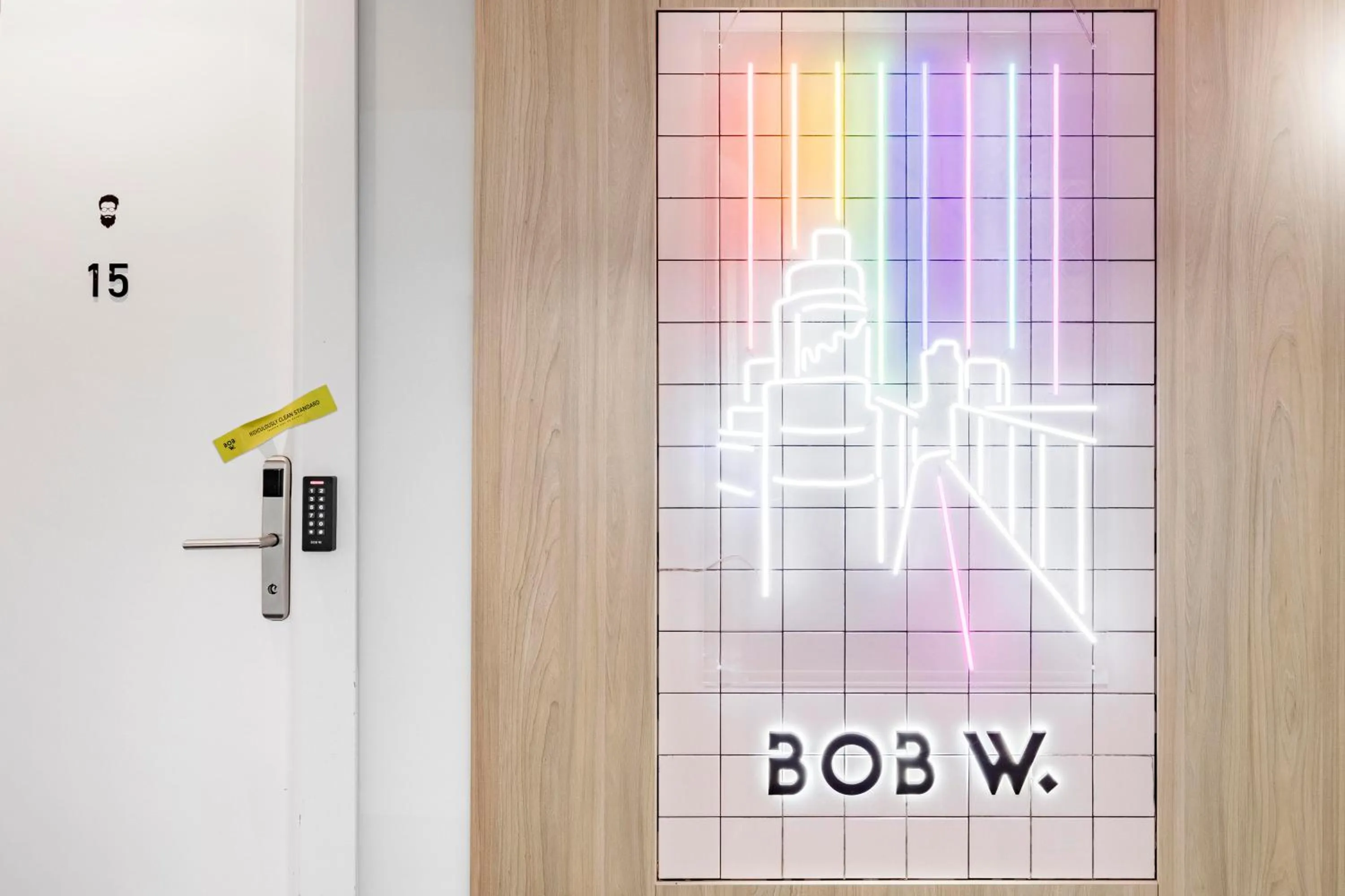 Property logo or sign in Bob W Madrid Chueca