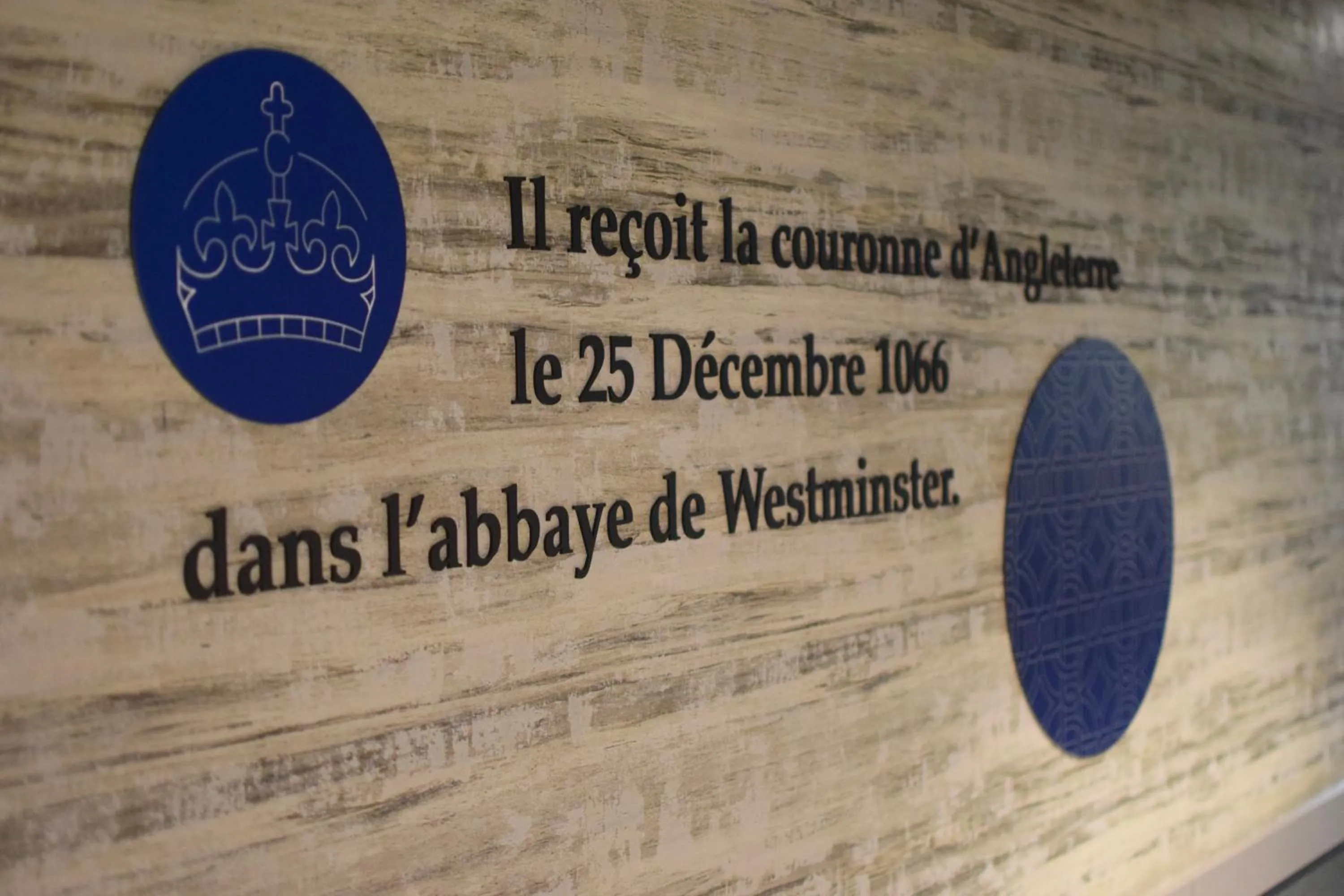 Text overlay in Best Western Plus Le Conquerant Rouen Nord