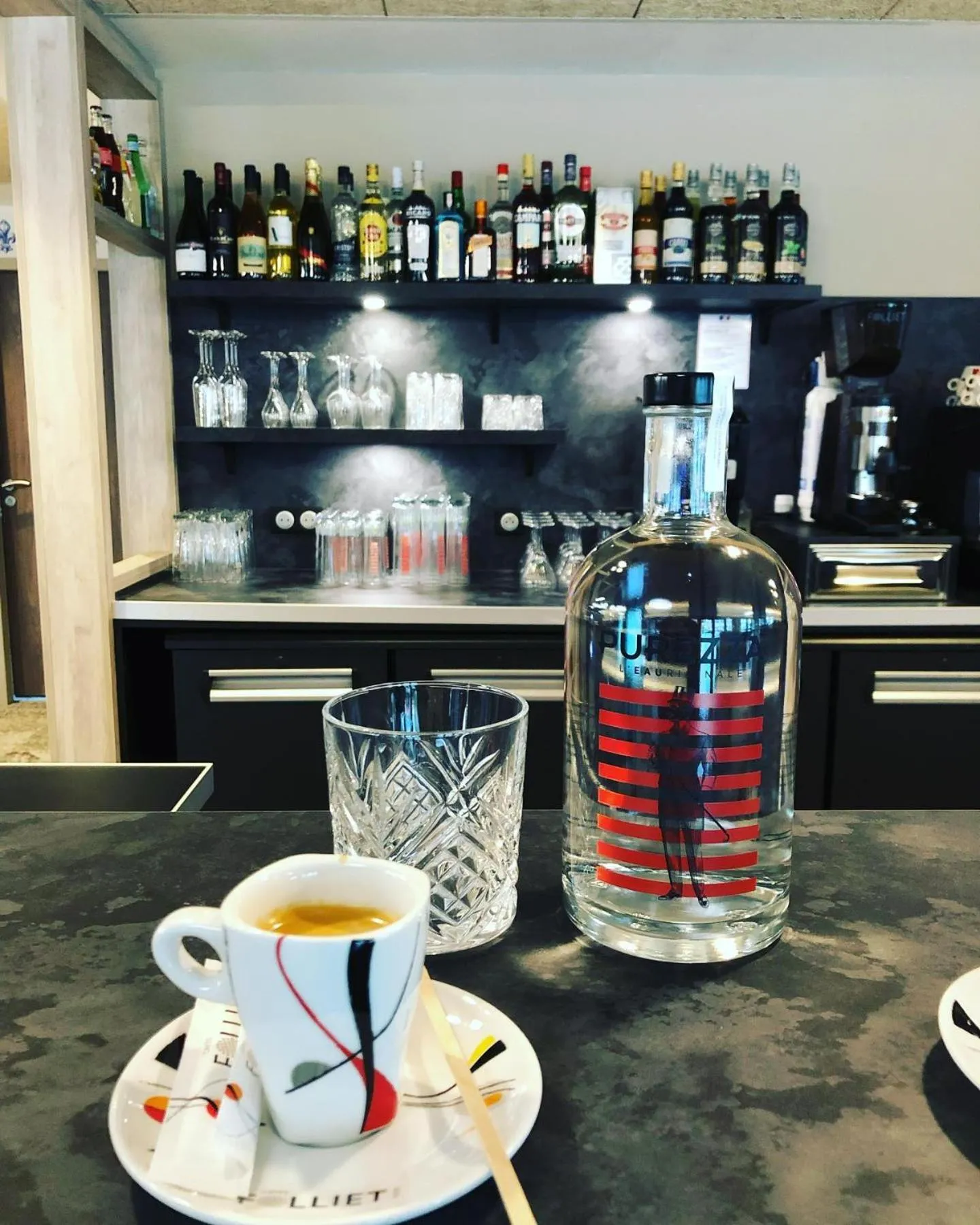 Lounge or bar in Best Western Plus Le Conquerant Rouen Nord