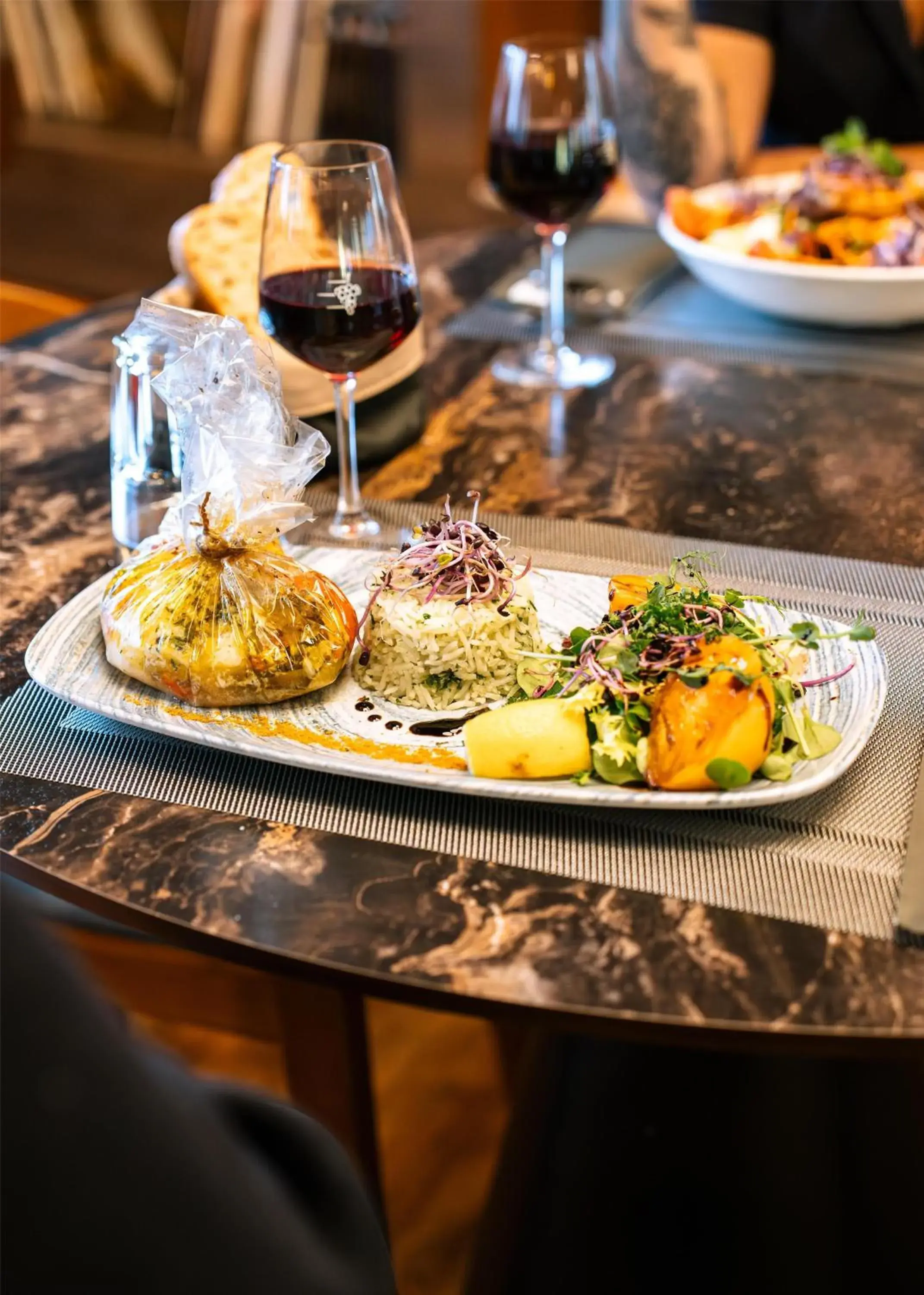 Food and drinks in Best Western Plus Le Conquerant Rouen Nord Food and drinks in Best Western Plus Le Conquerant Rouen Nord