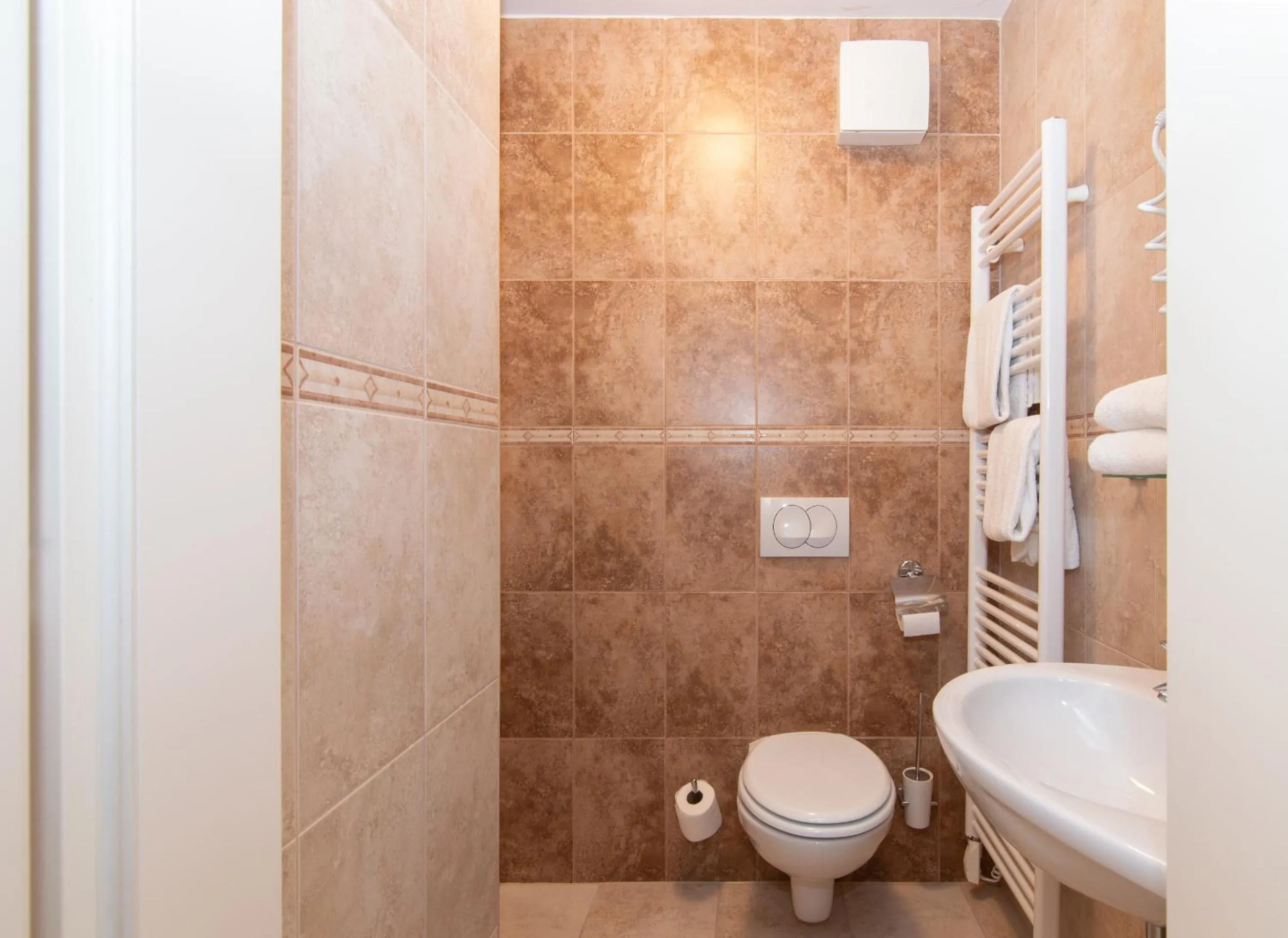 Shower in Residence Marina Garbin Apartment