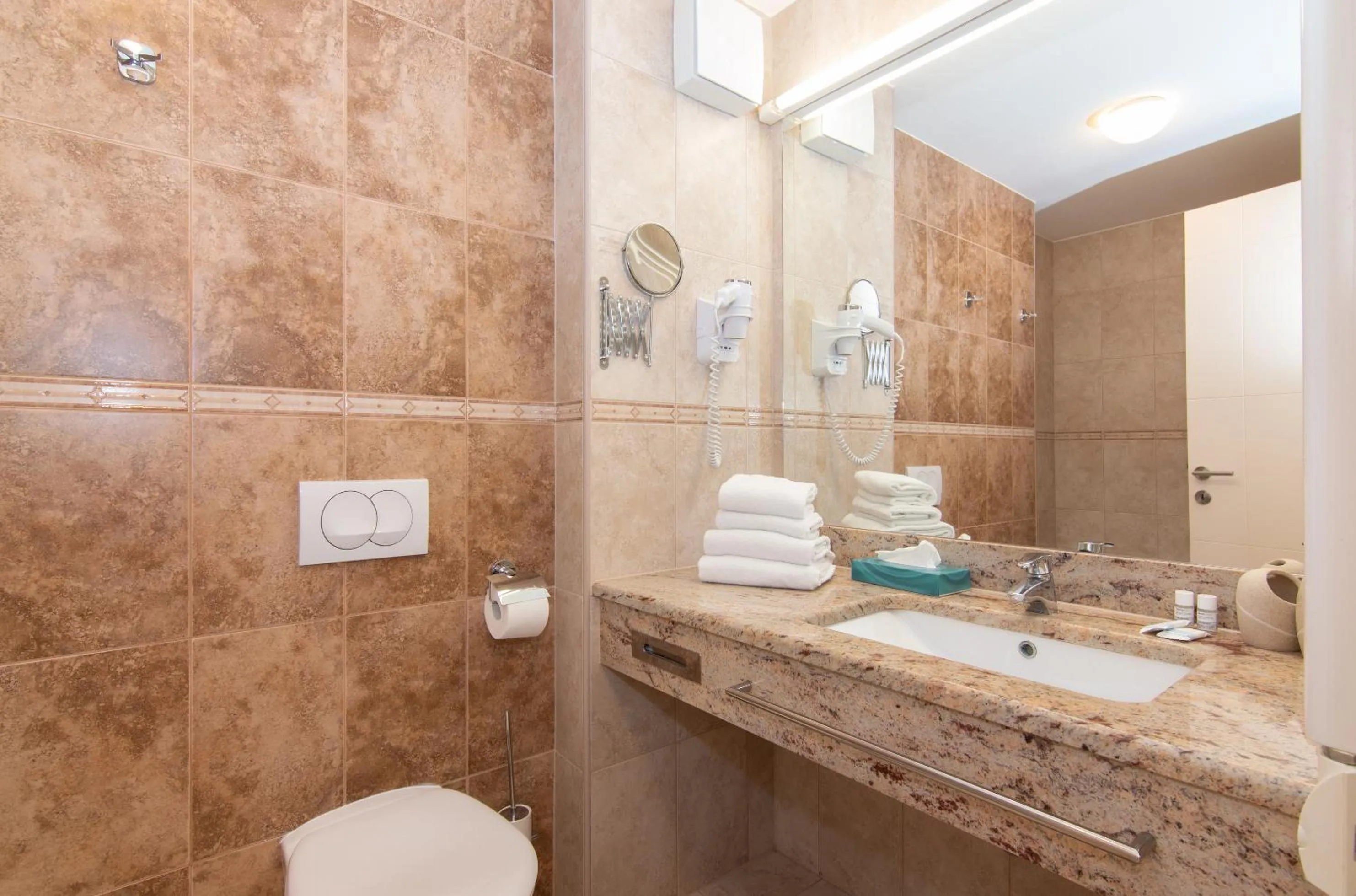 Shower in Residence Marina Garbin Apartment