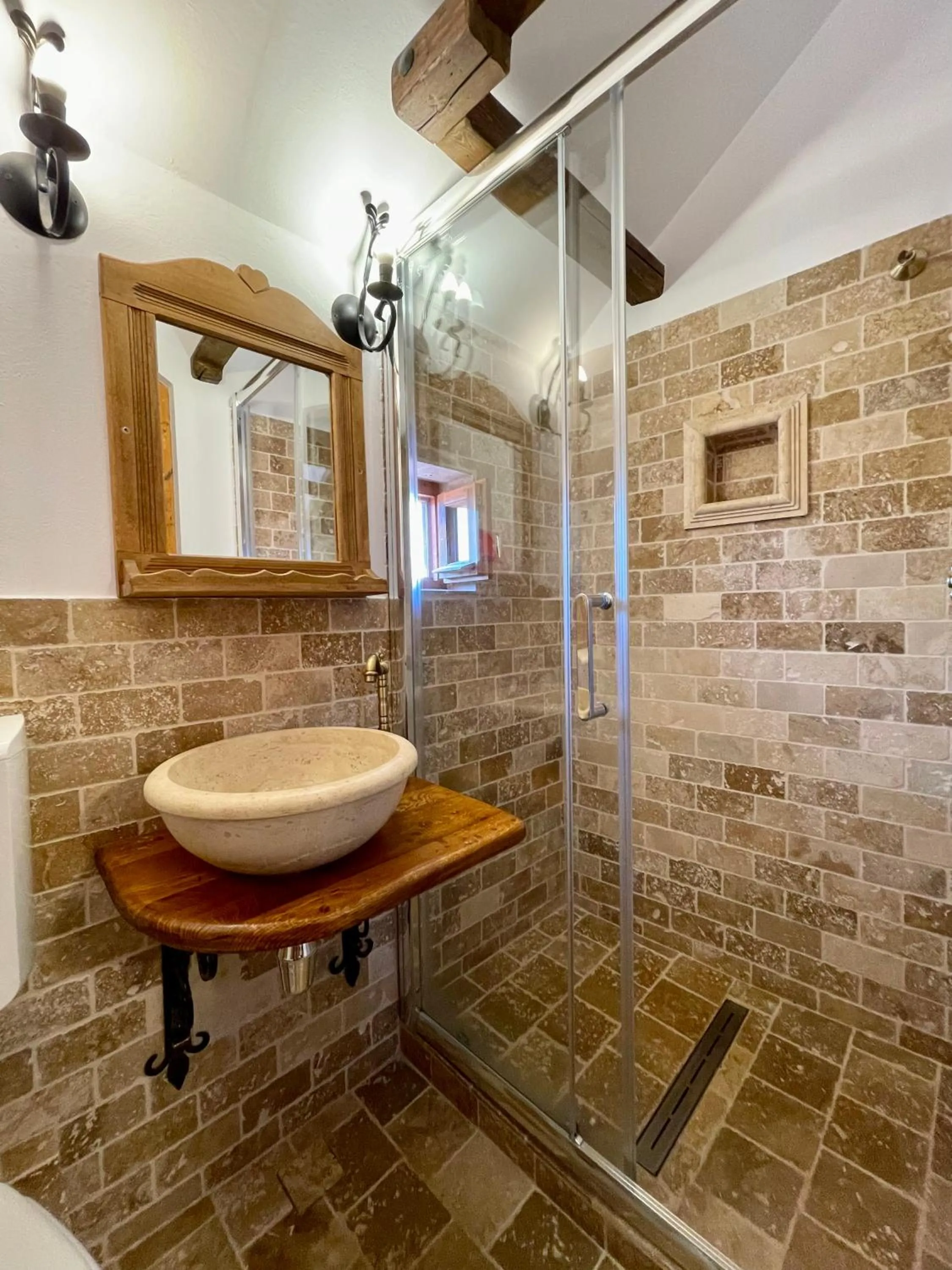 Shower in Boutique Hotel von Graf