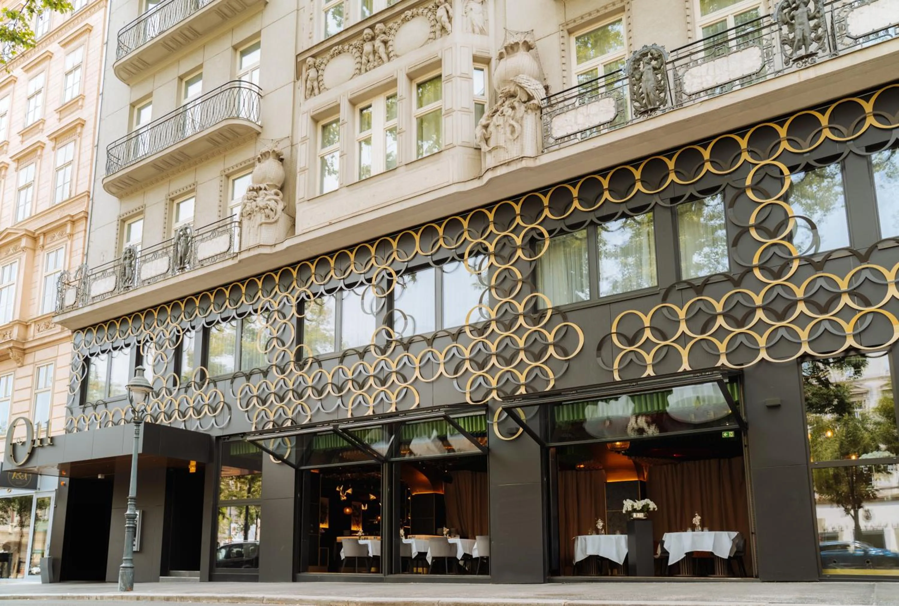 Restaurant/places to eat in O11 Boutique Hotel Vienna