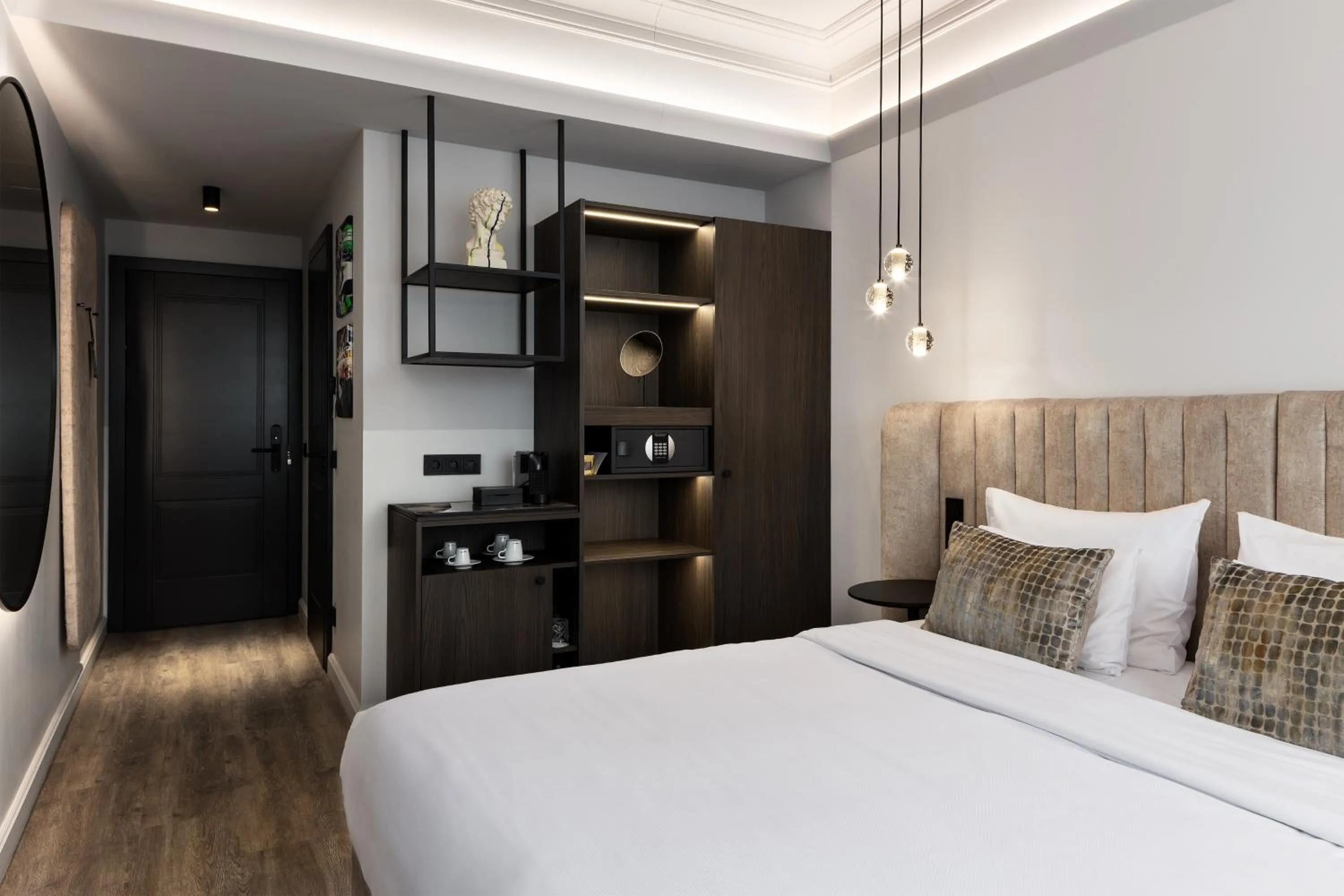 Photo of the whole room, Bed in O11 Boutique Hotel Vienna