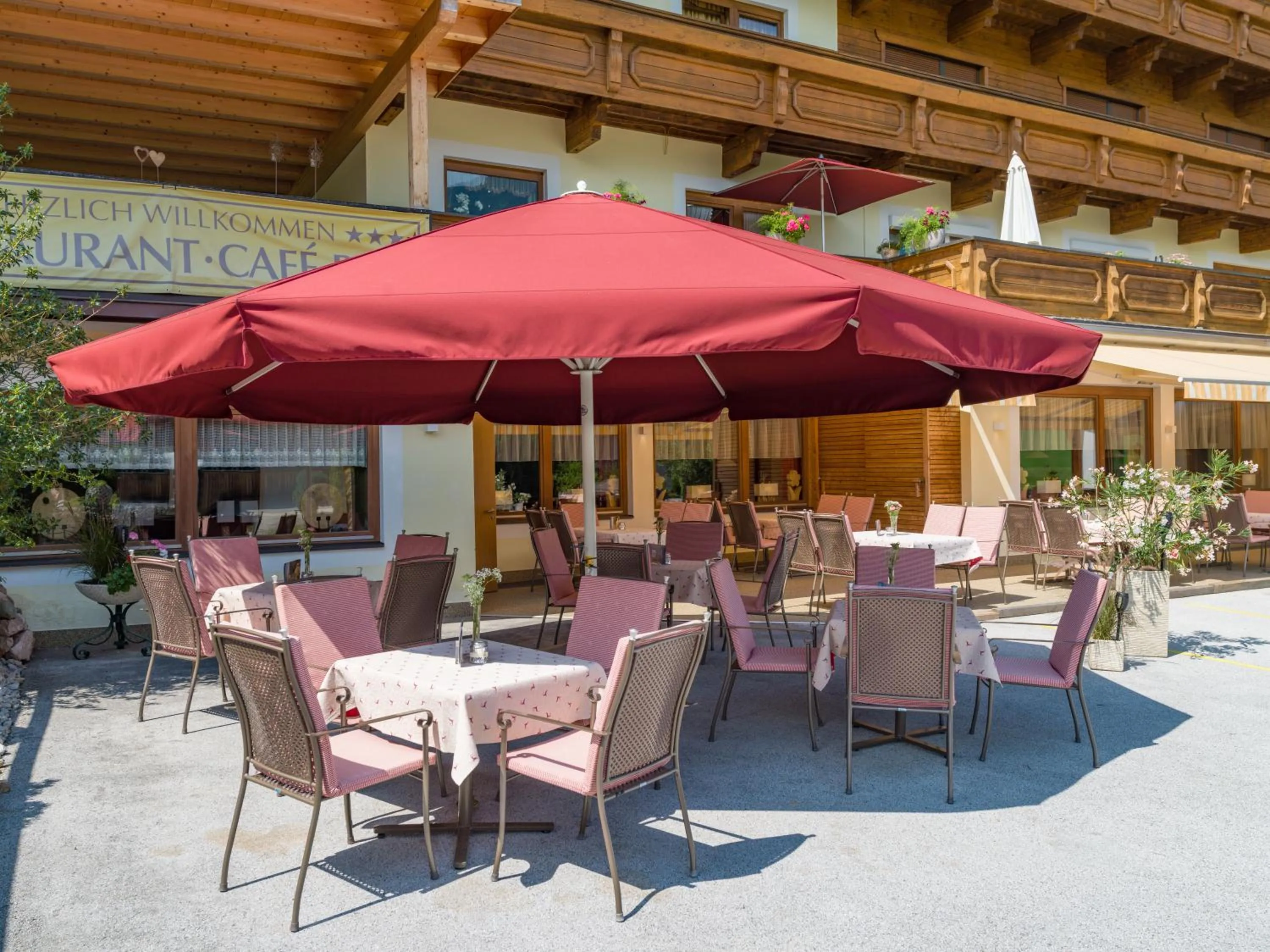 Balcony/Terrace in Sporthotel Tirolerhof
