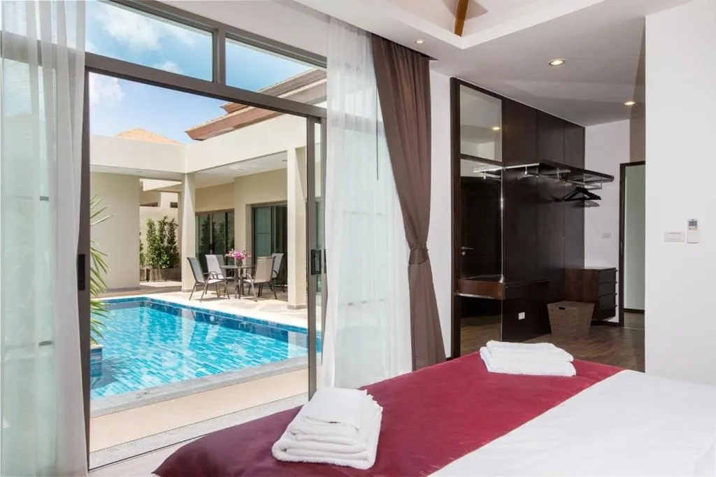 Bed in Shanti Villas x MonthStayZ Thailand