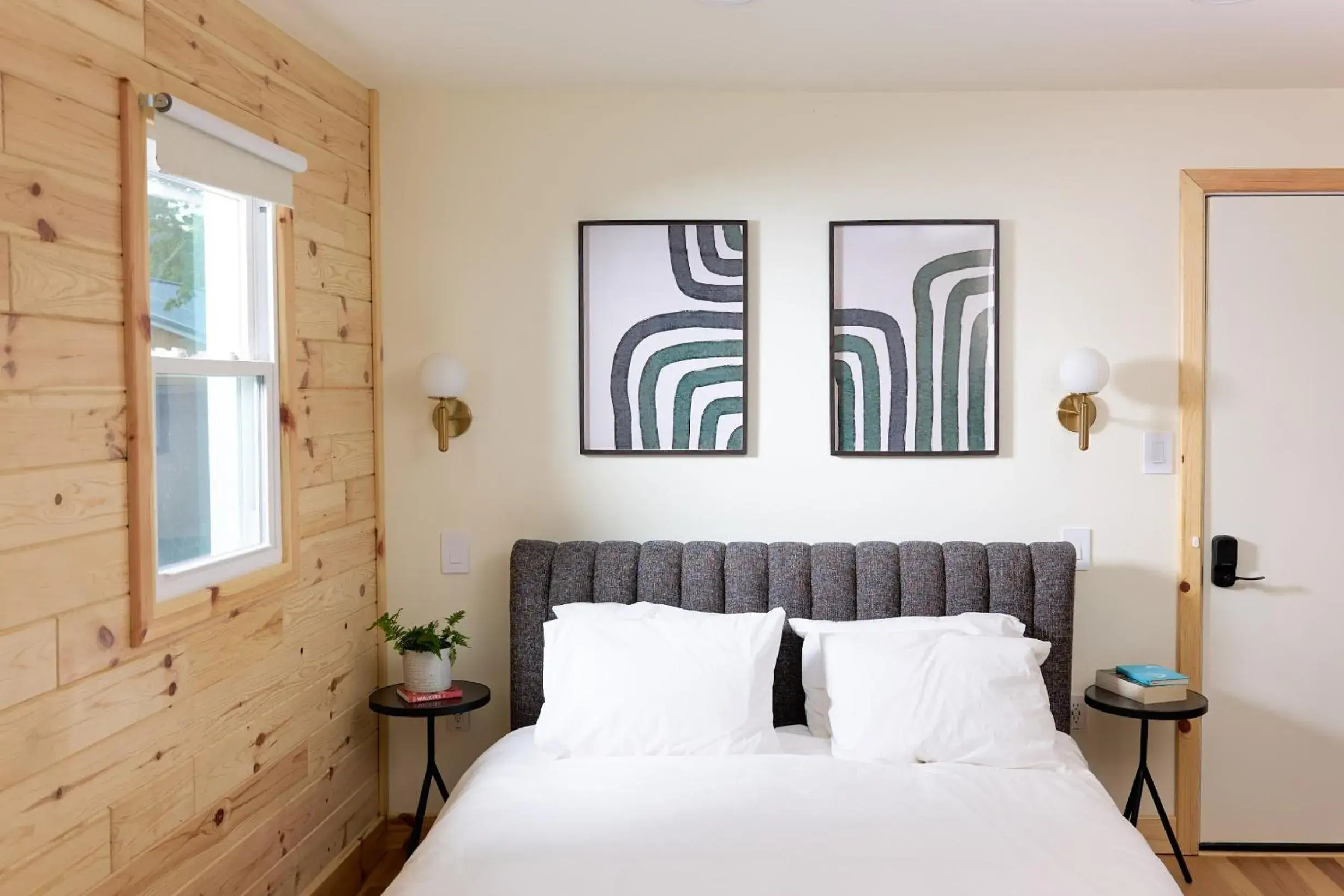 Deluxe Queen Studio in The Rex Deluxe Queen Studio in The Rex