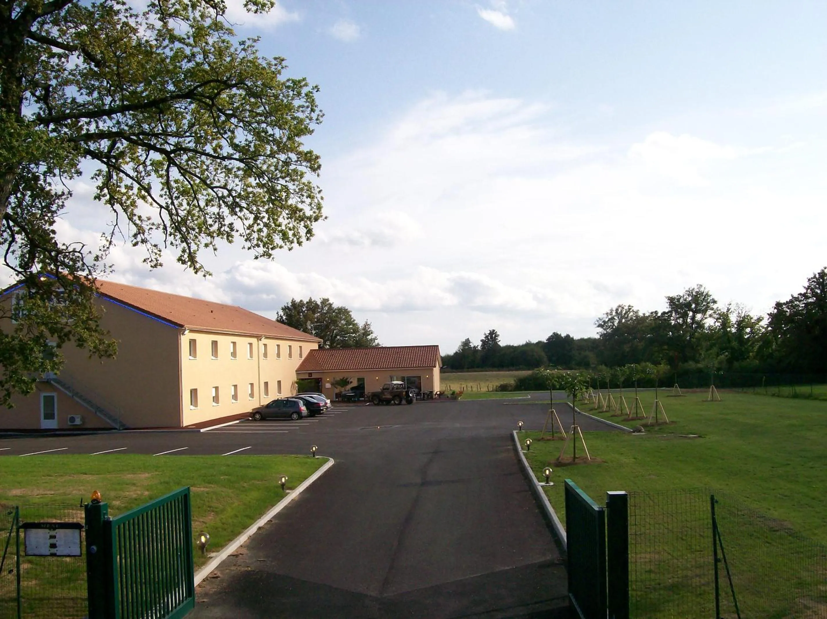 Property building in Hôtel Azur Saint Junien Cit'Hotel